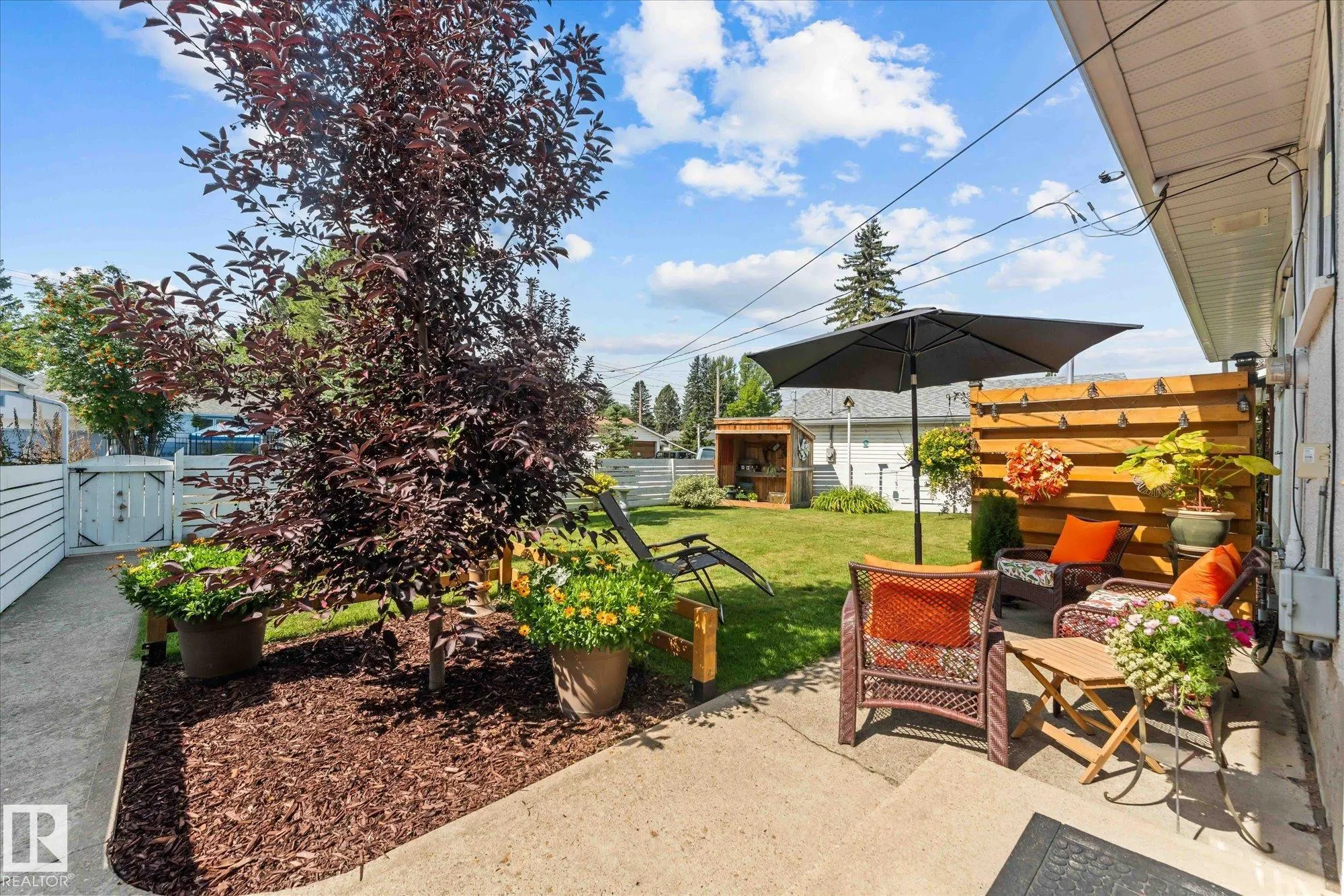 17 ELIZABETH Drive