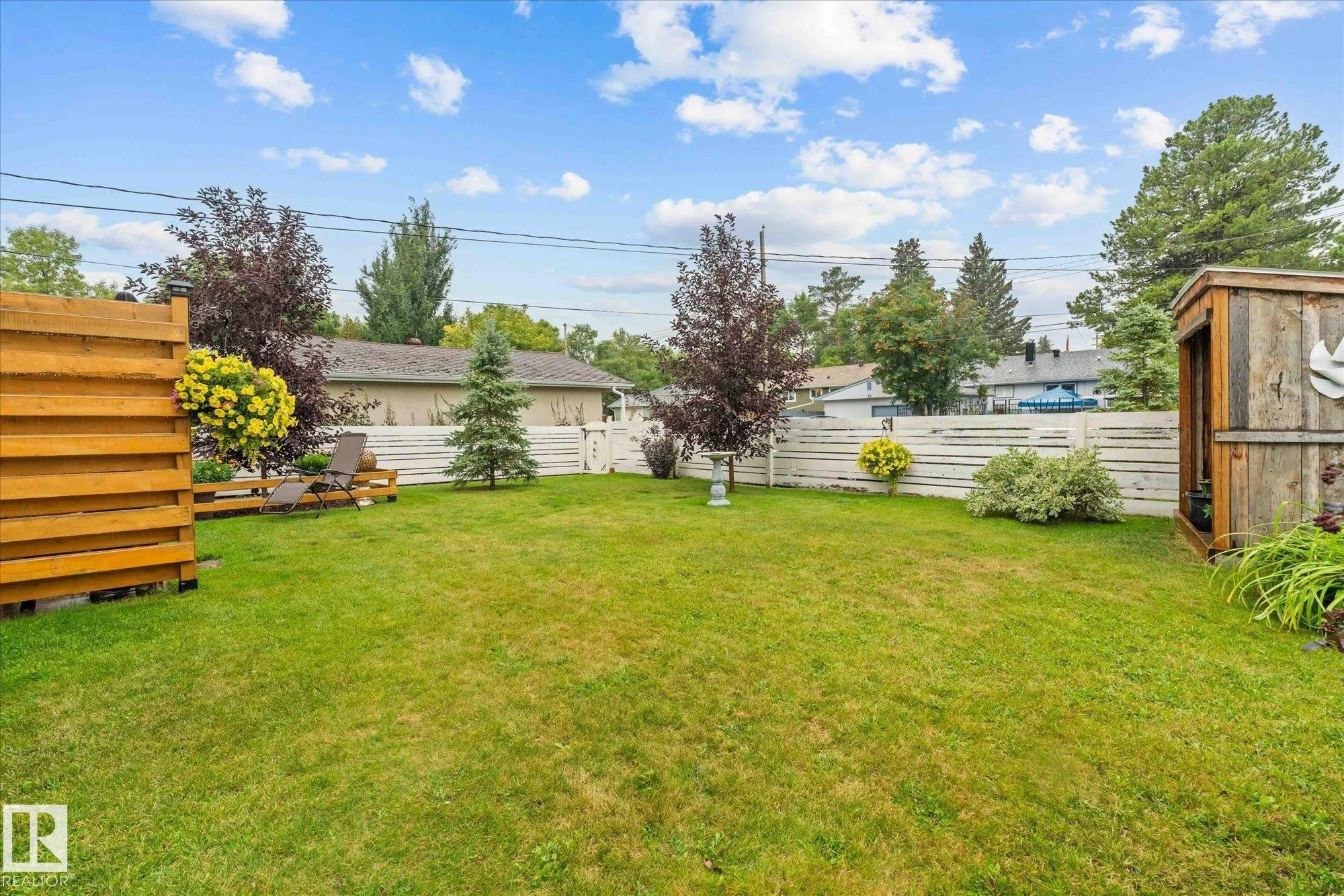 17 ELIZABETH Drive