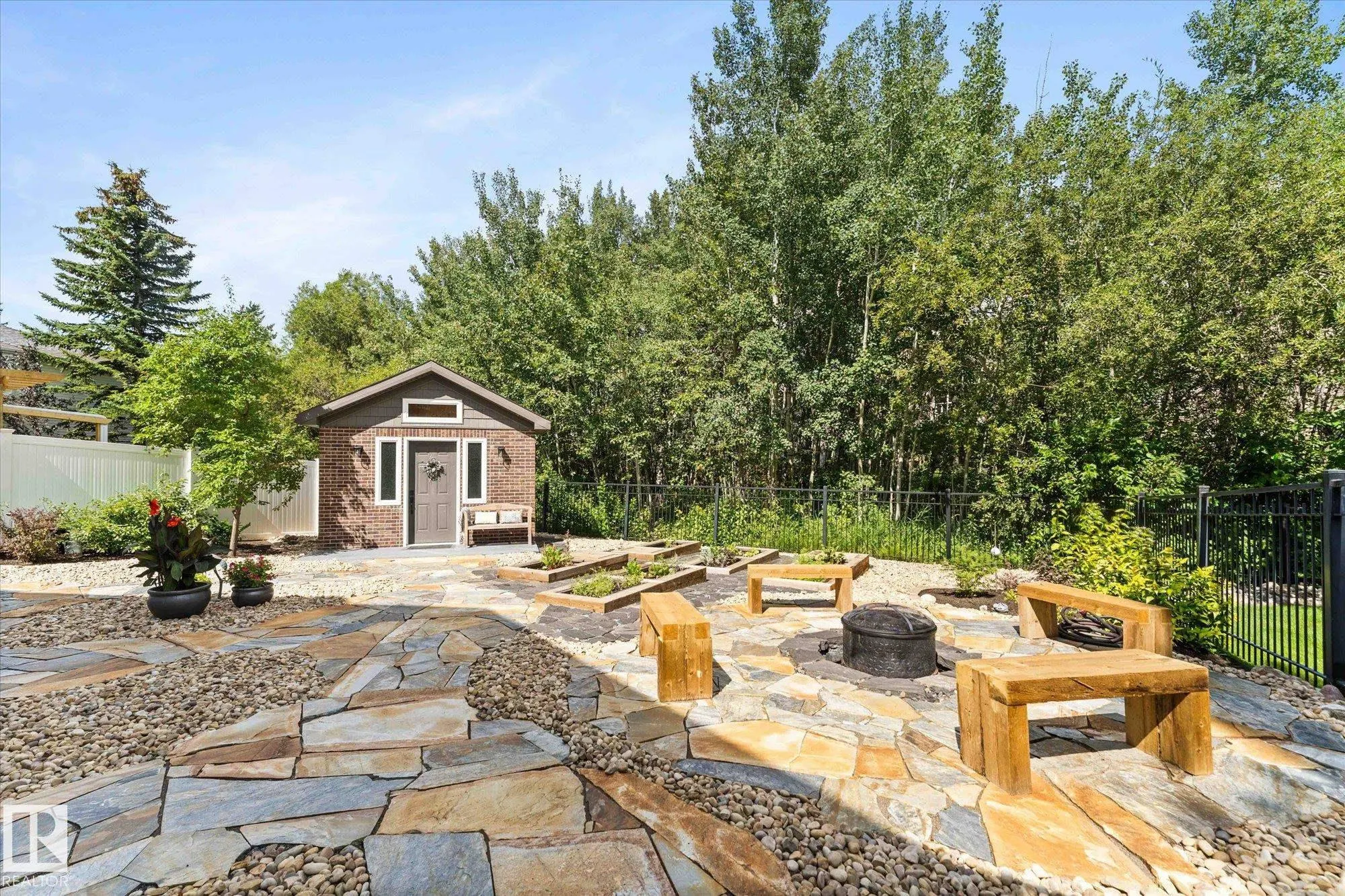 20 HAWKSTONE Landing