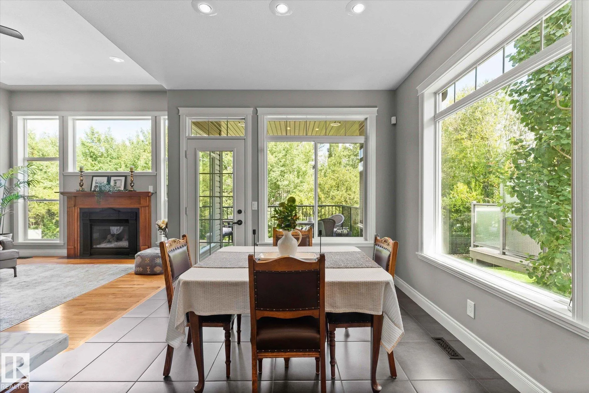 20 HAWKSTONE Landing