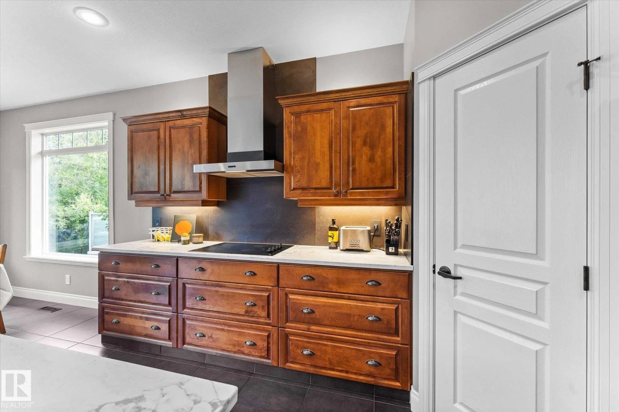 20 HAWKSTONE Landing