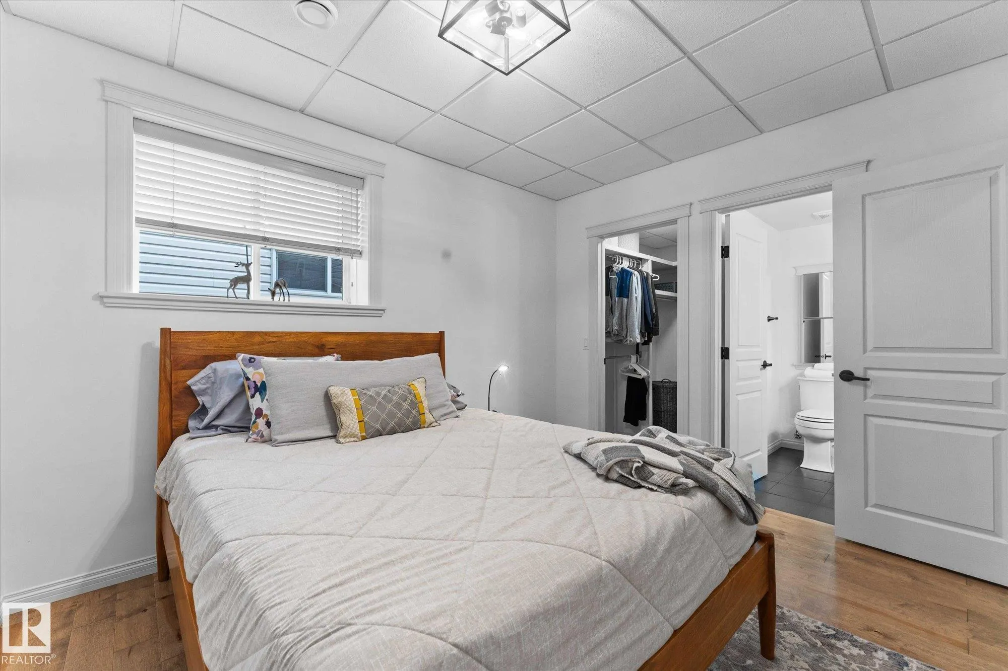 20 HAWKSTONE Landing