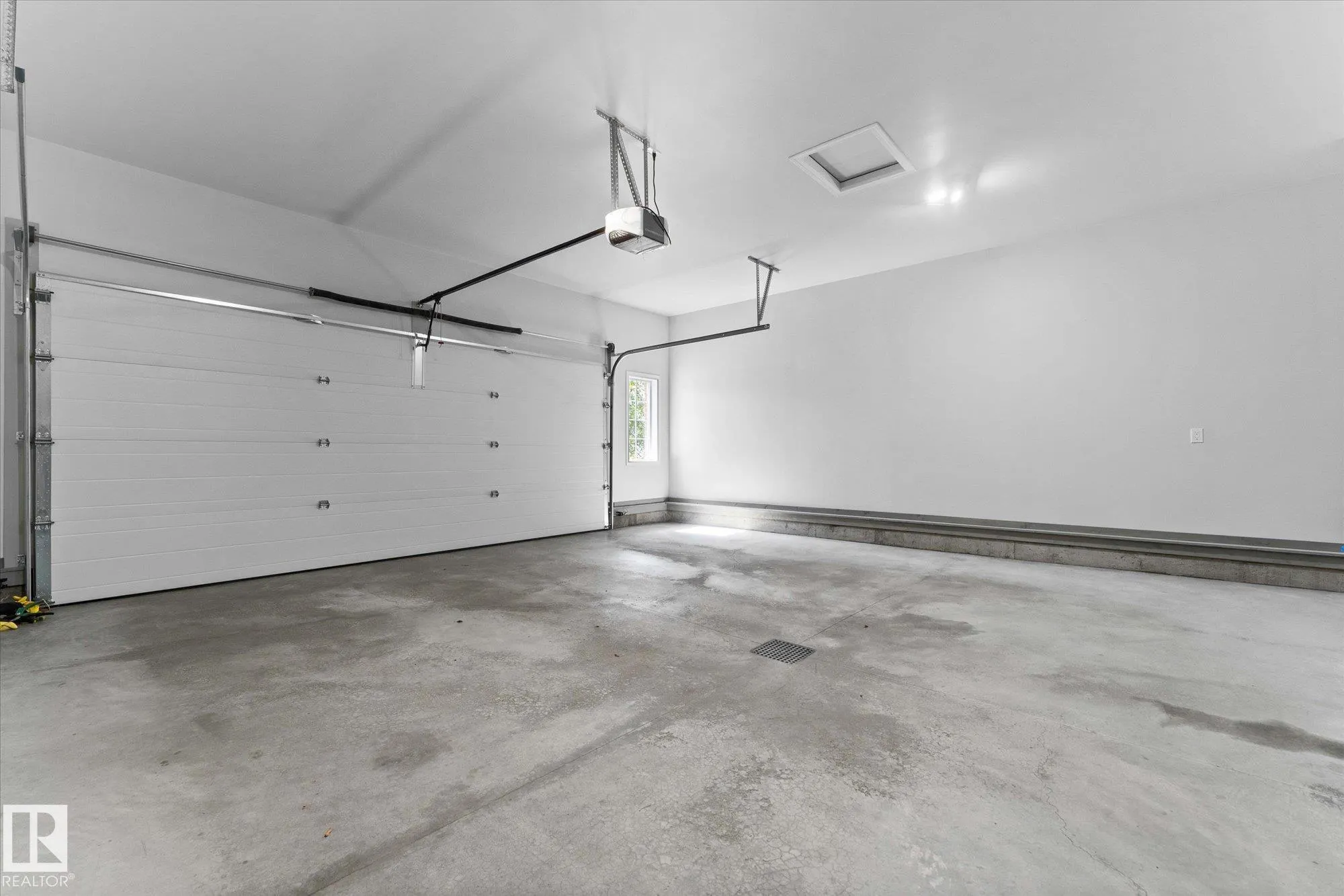 20 HAWKSTONE Landing