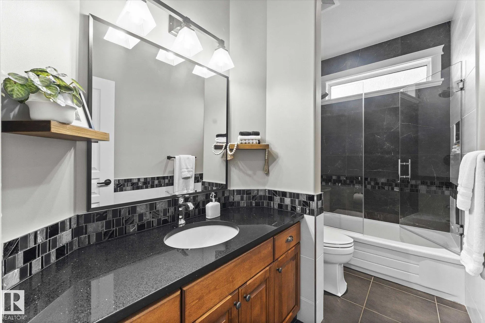 20 HAWKSTONE Landing