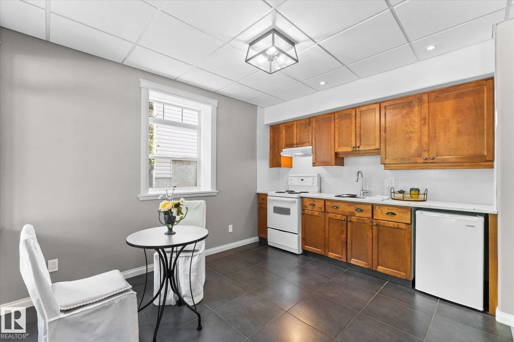 20 HAWKSTONE Landing