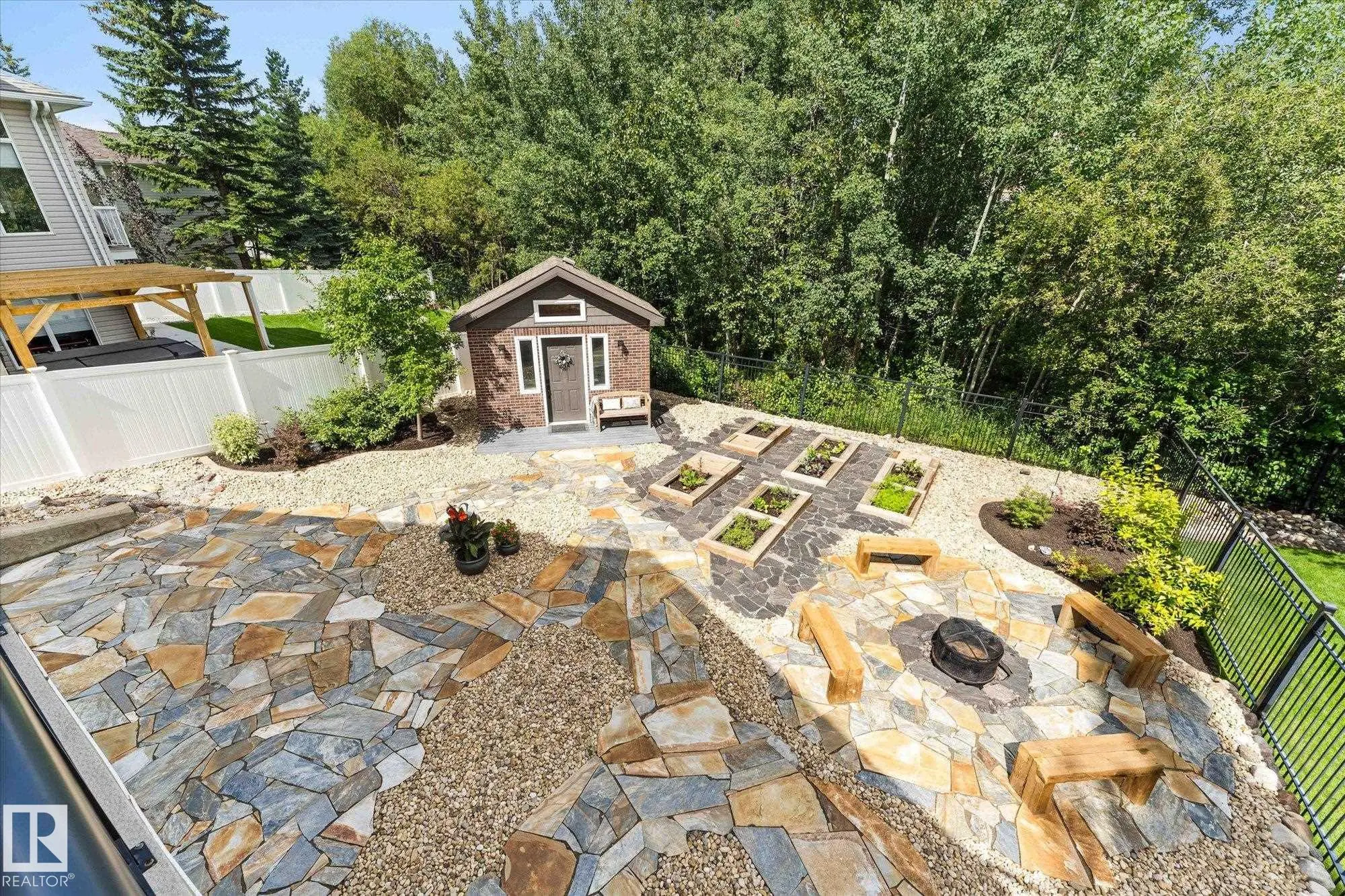 20 HAWKSTONE Landing
