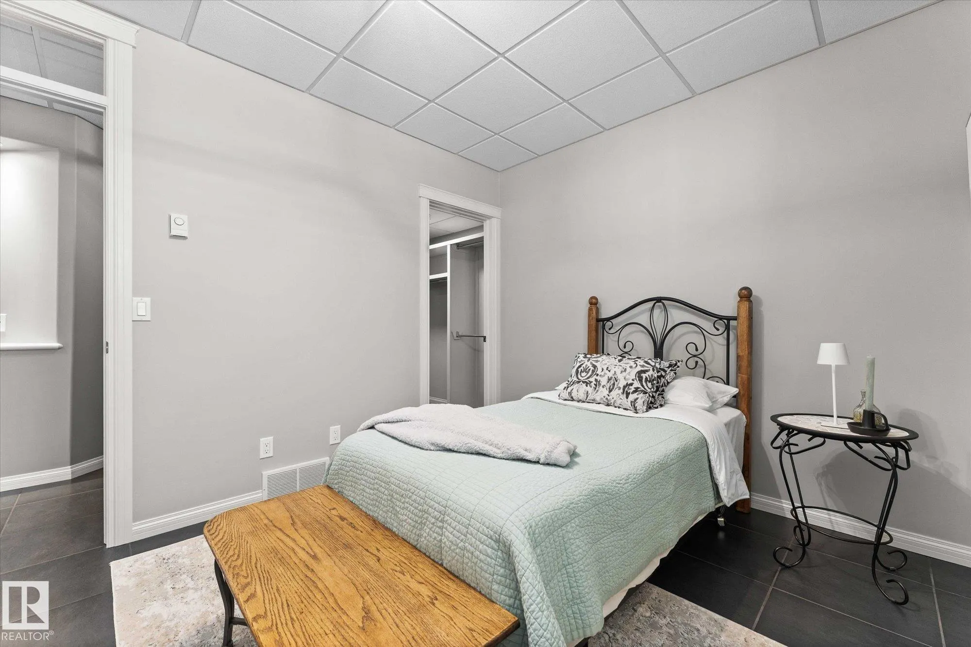 20 HAWKSTONE Landing