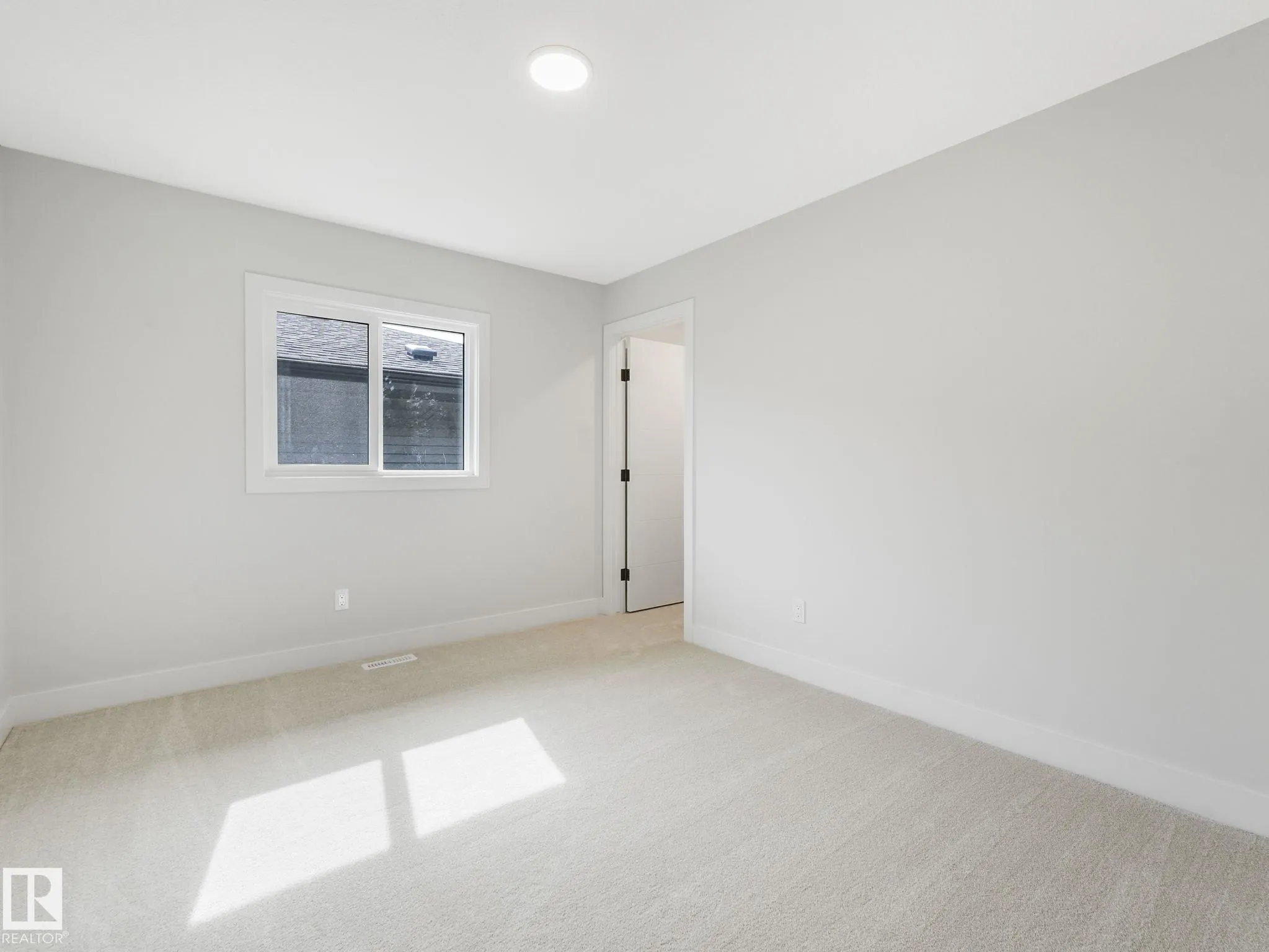 100 Edgefield Way