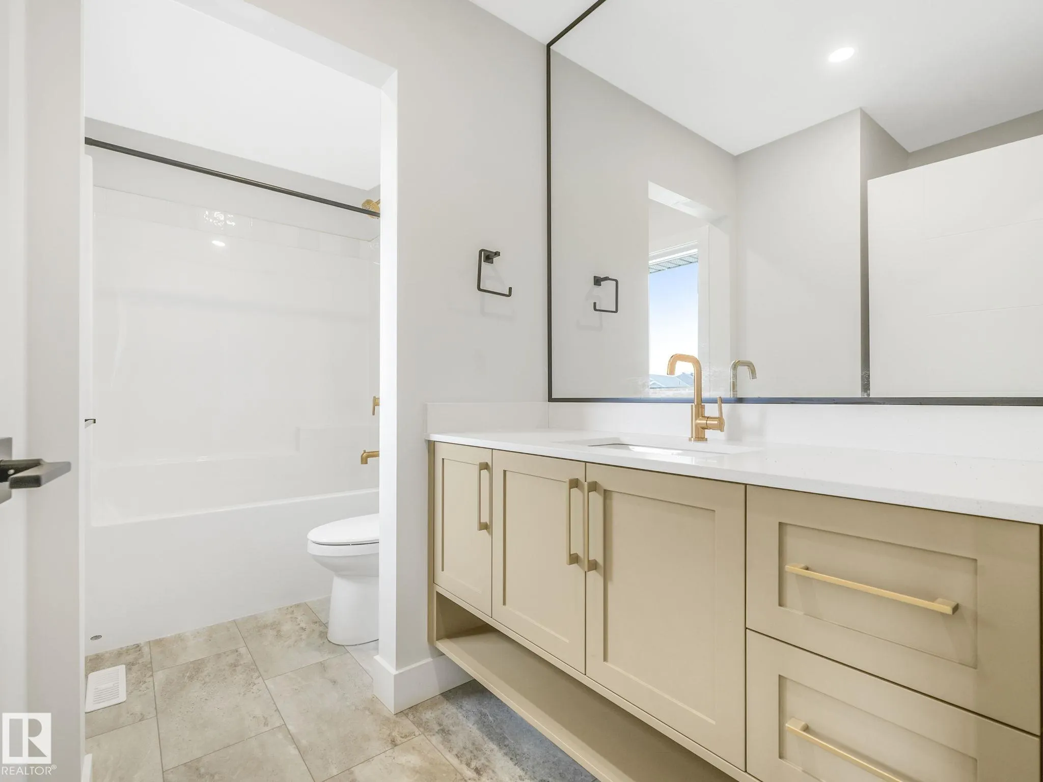 100 Edgefield Way