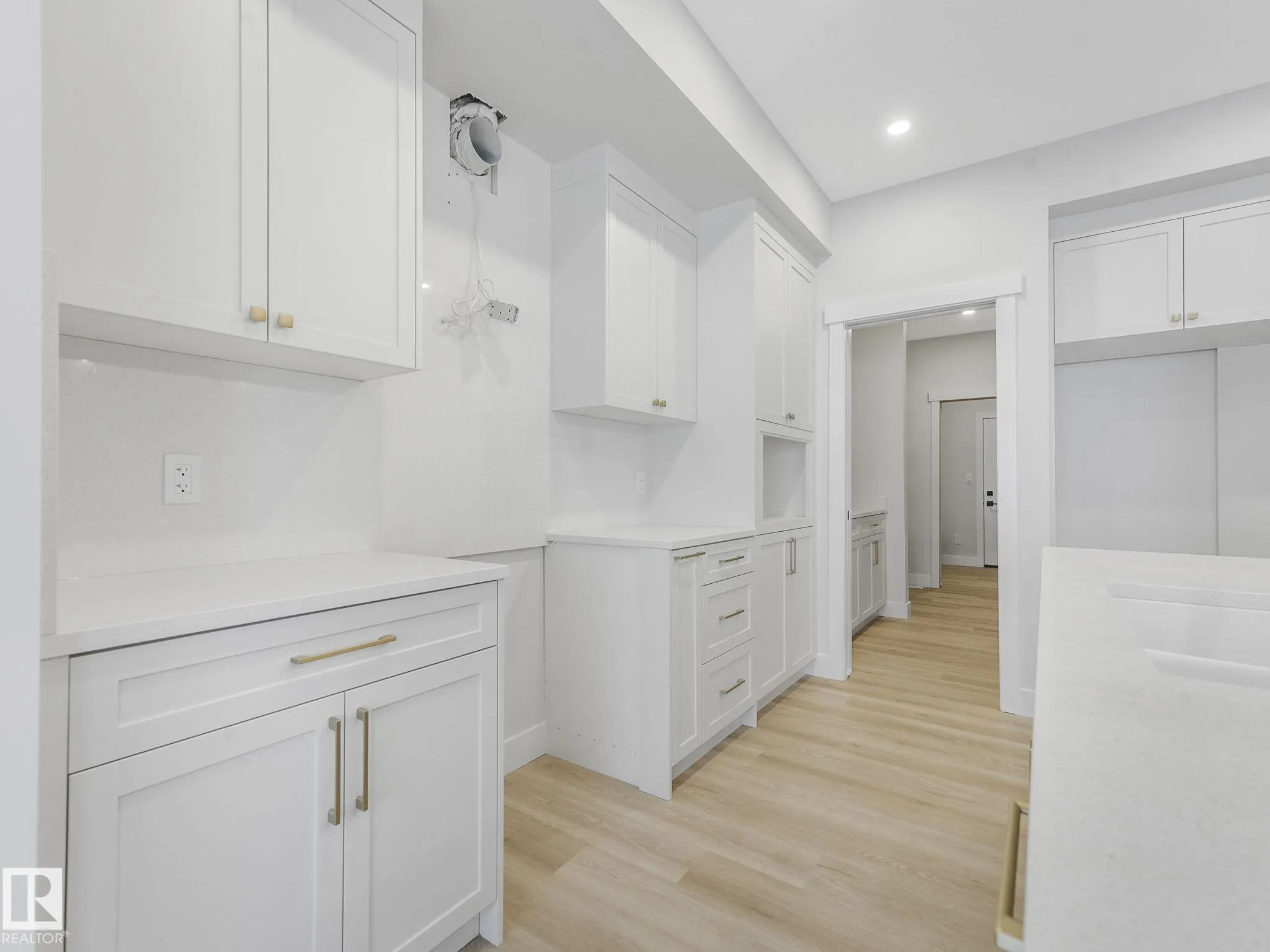100 Edgefield Way