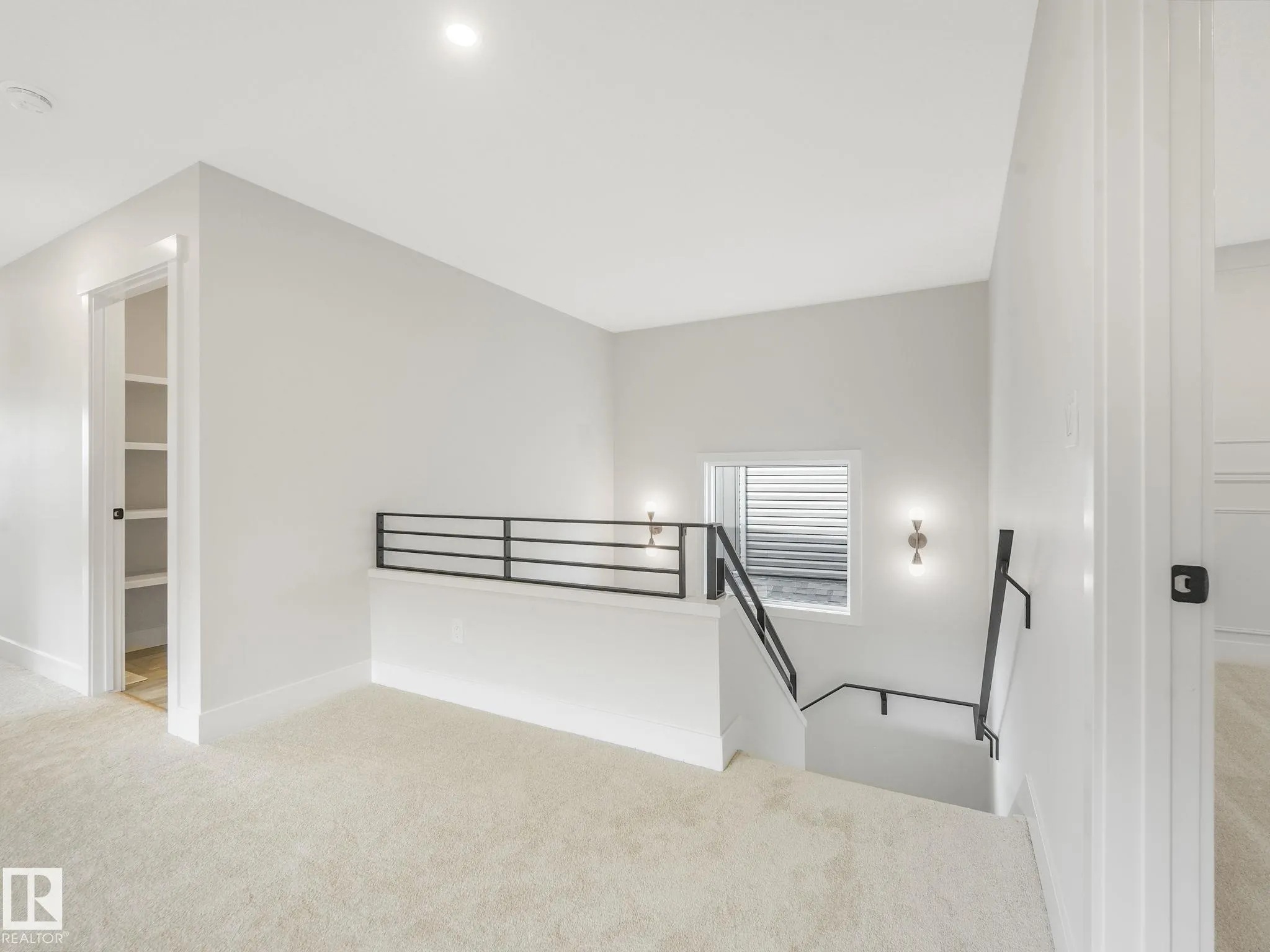 100 Edgefield Way