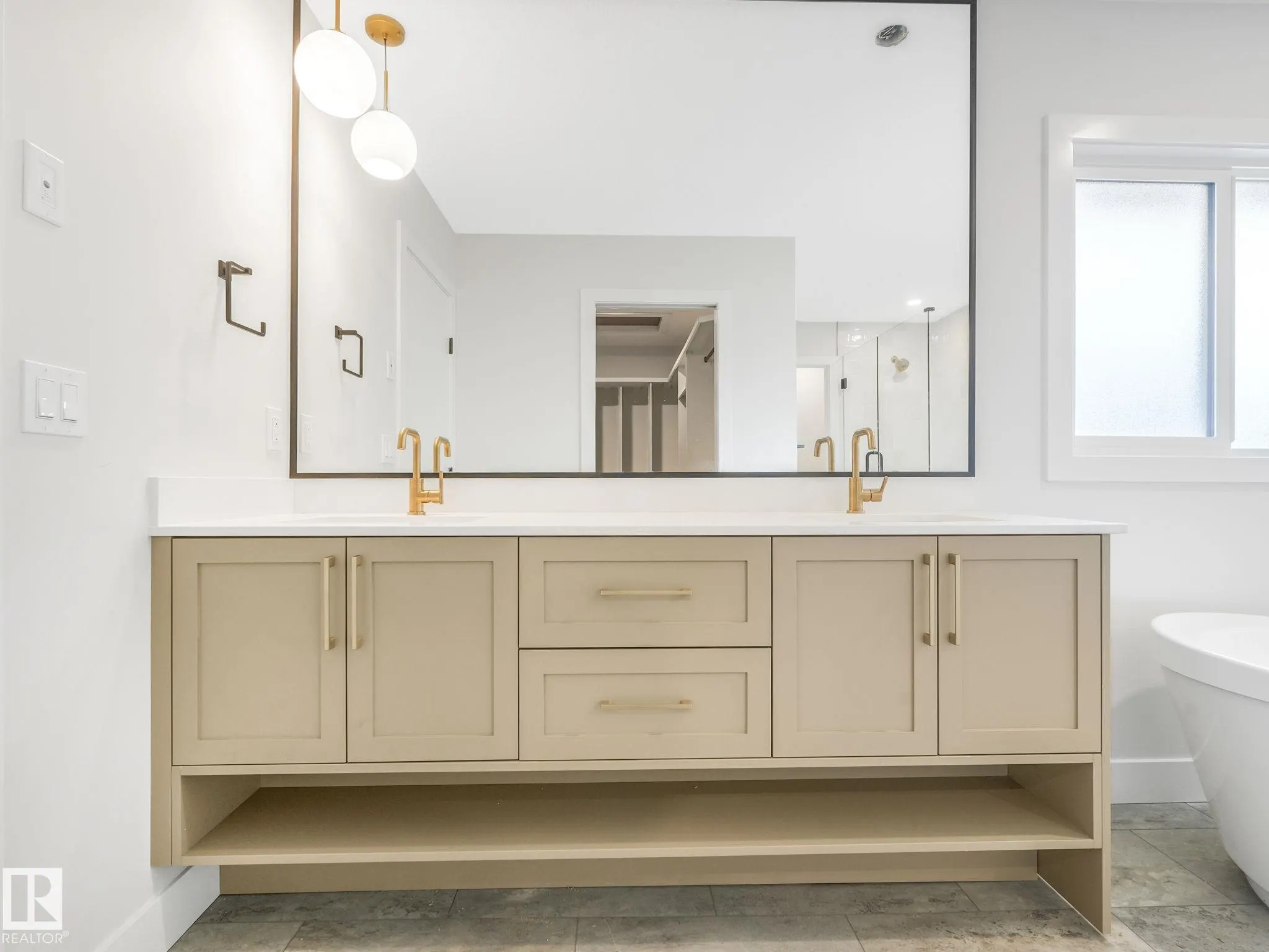 100 Edgefield Way