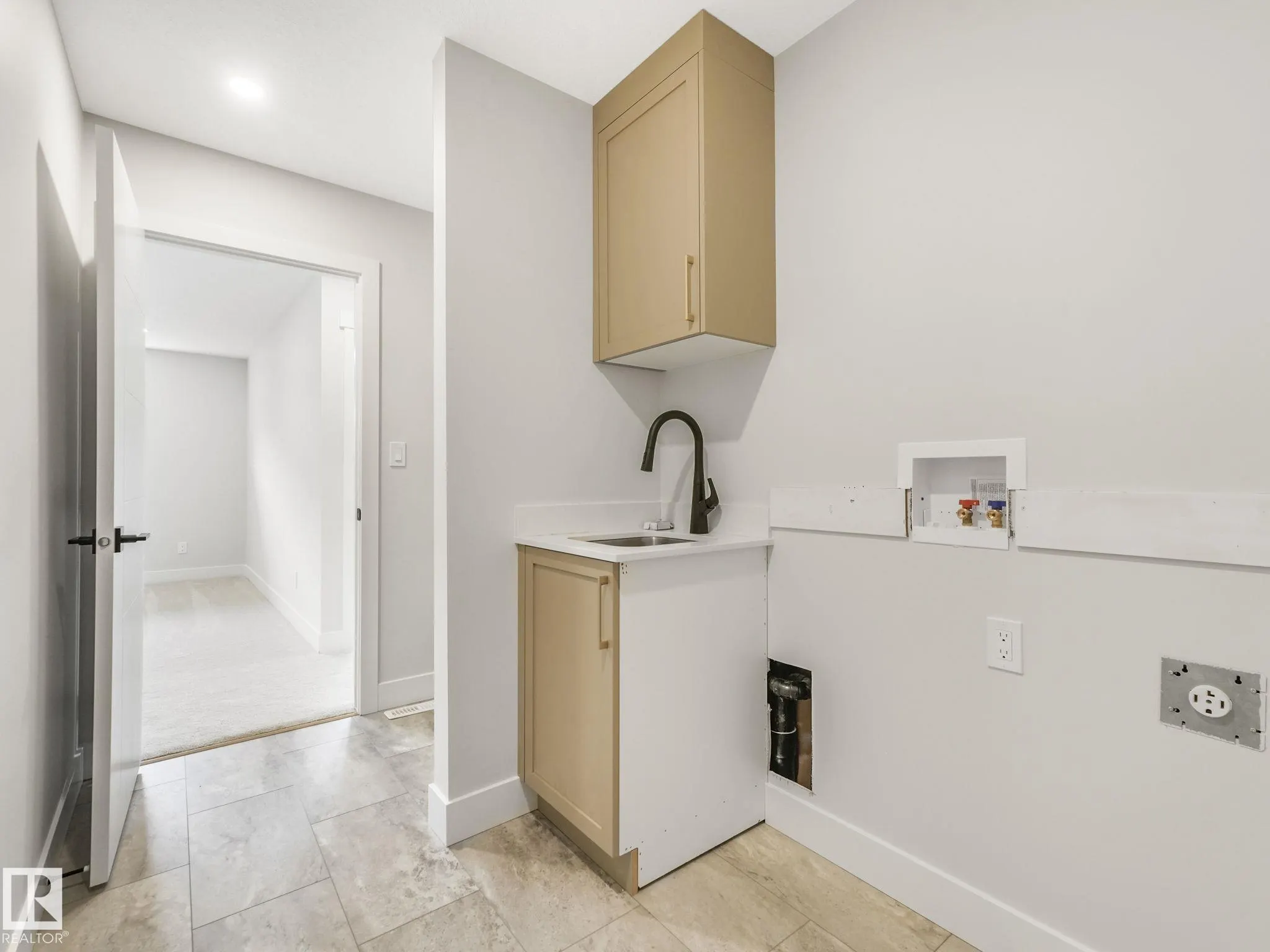 100 Edgefield Way