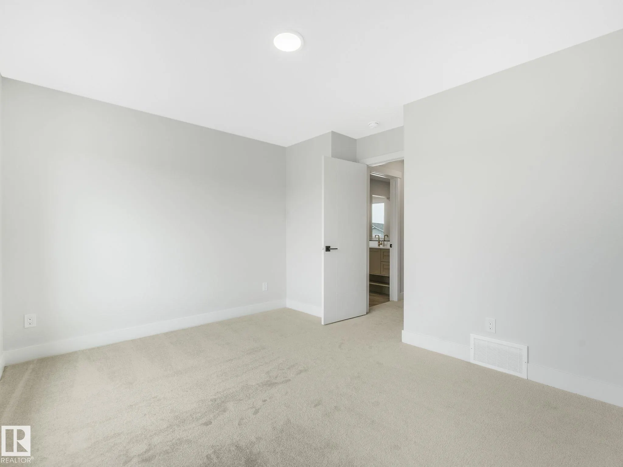 100 Edgefield Way