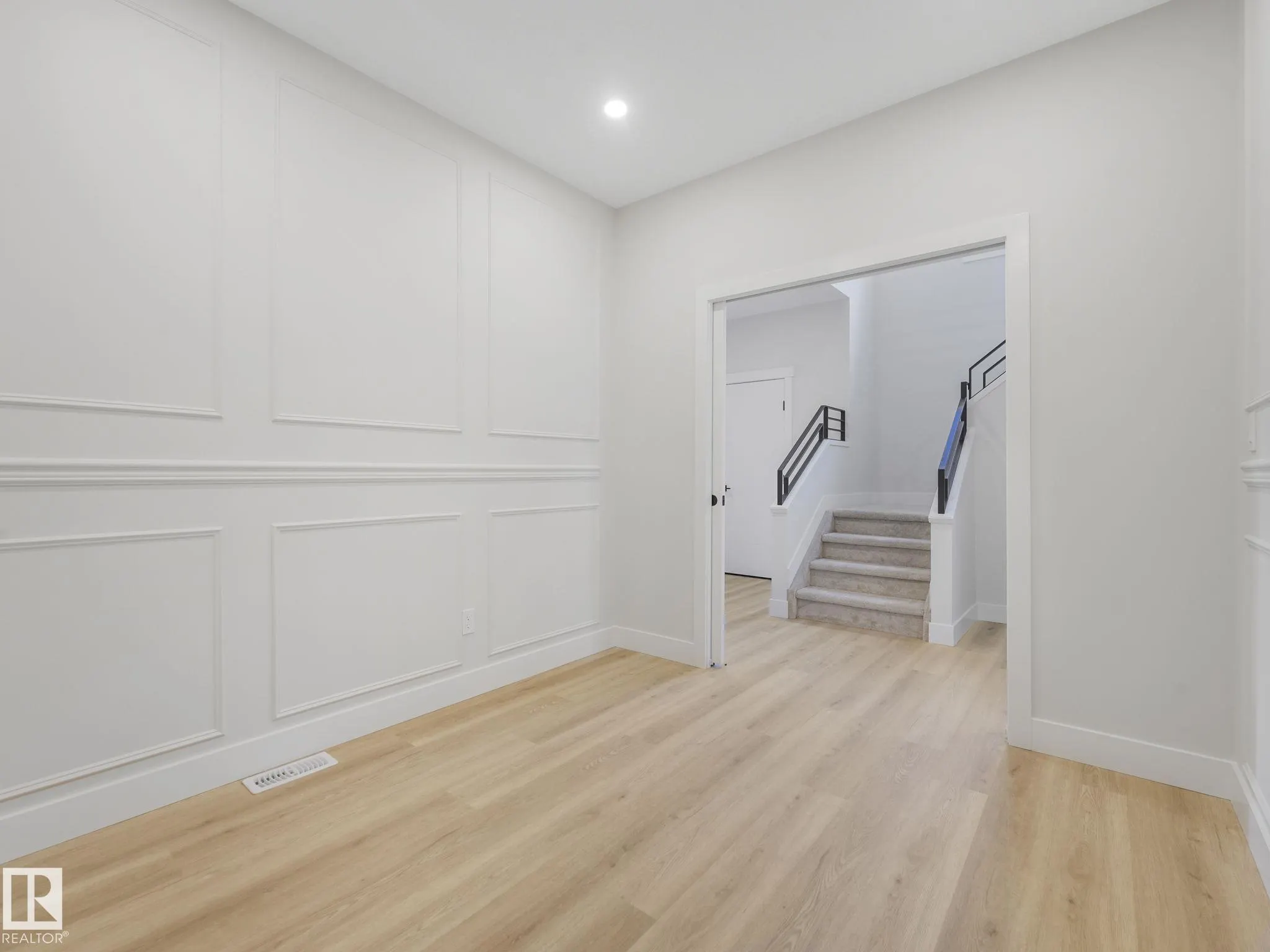 100 Edgefield Way