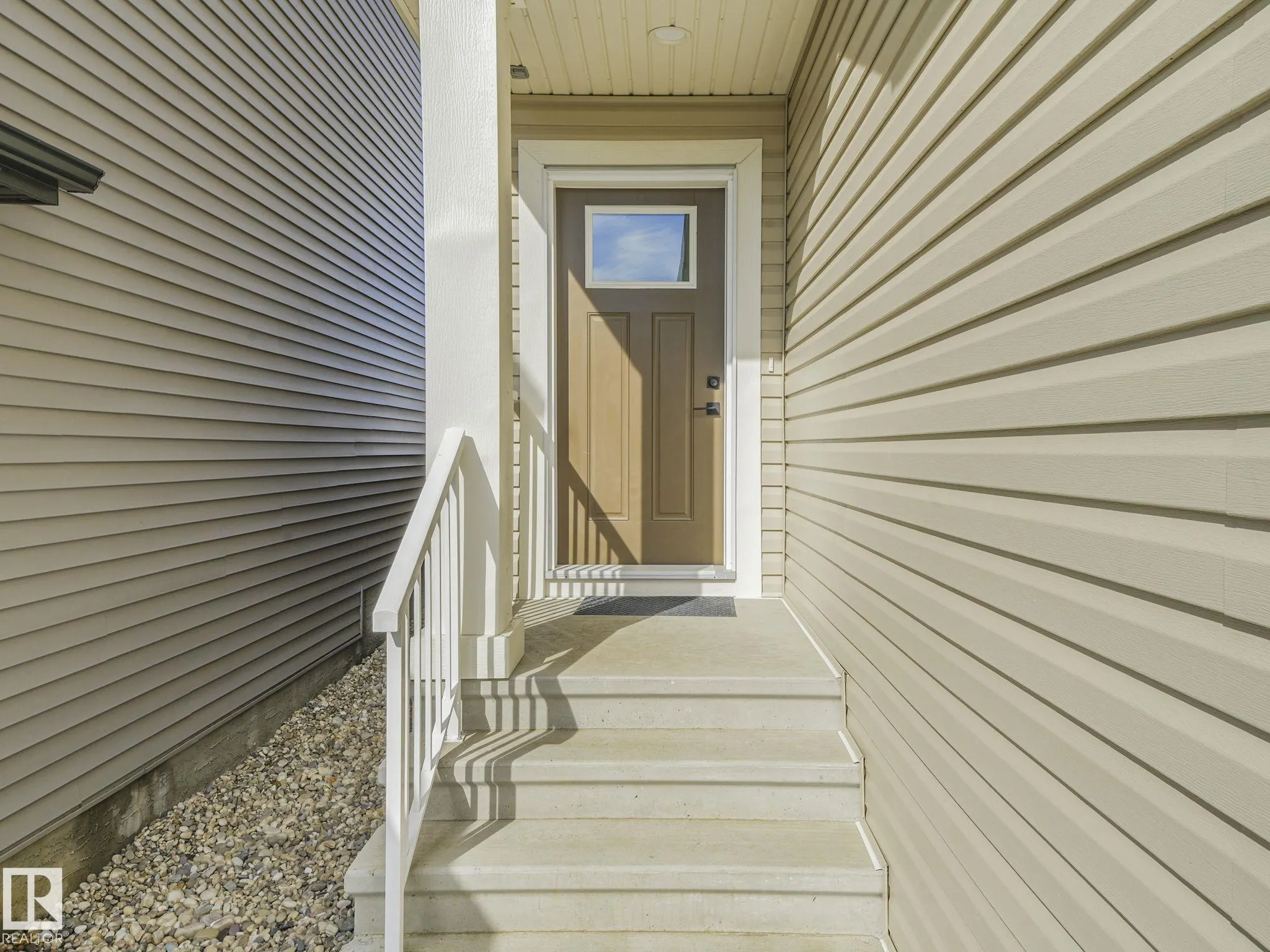 111 BLUFF Cove