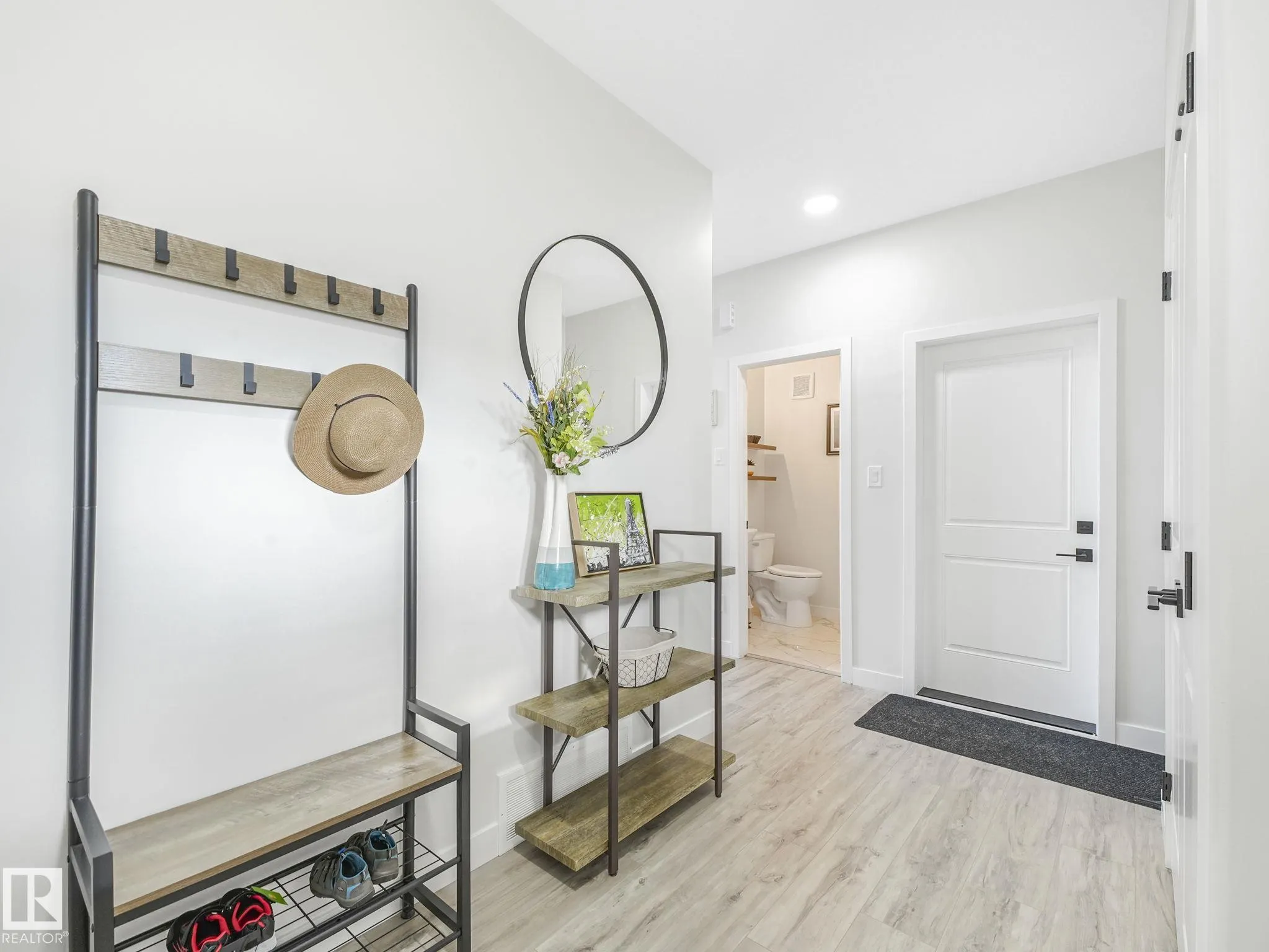 111 BLUFF Cove