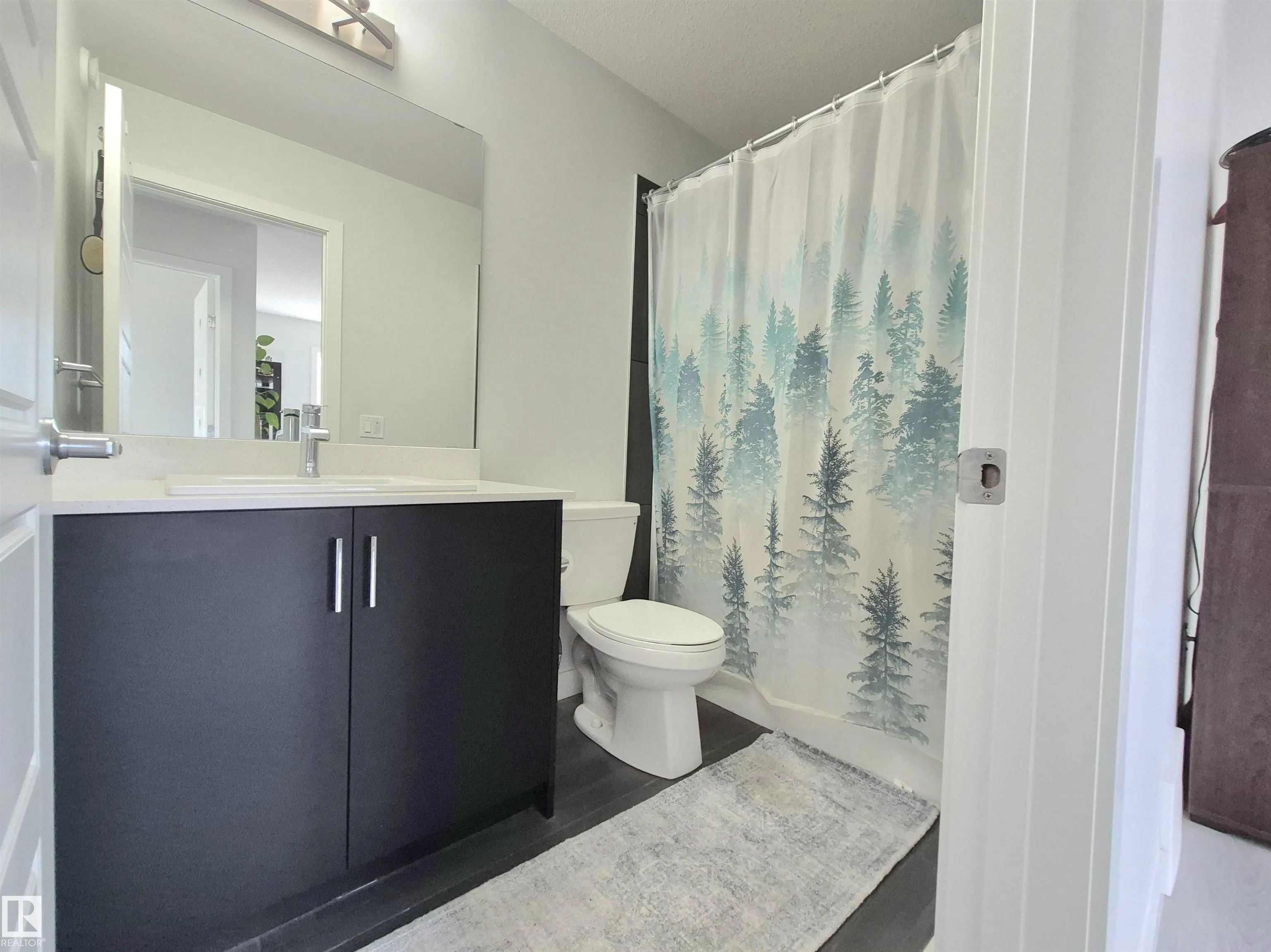 1727 PLUM Crescent