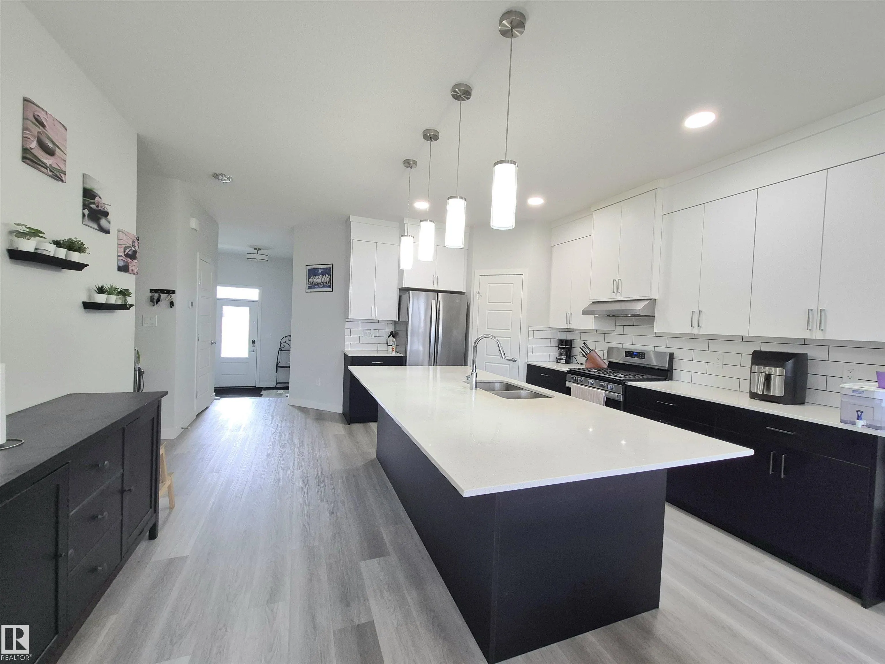 1727 PLUM Crescent