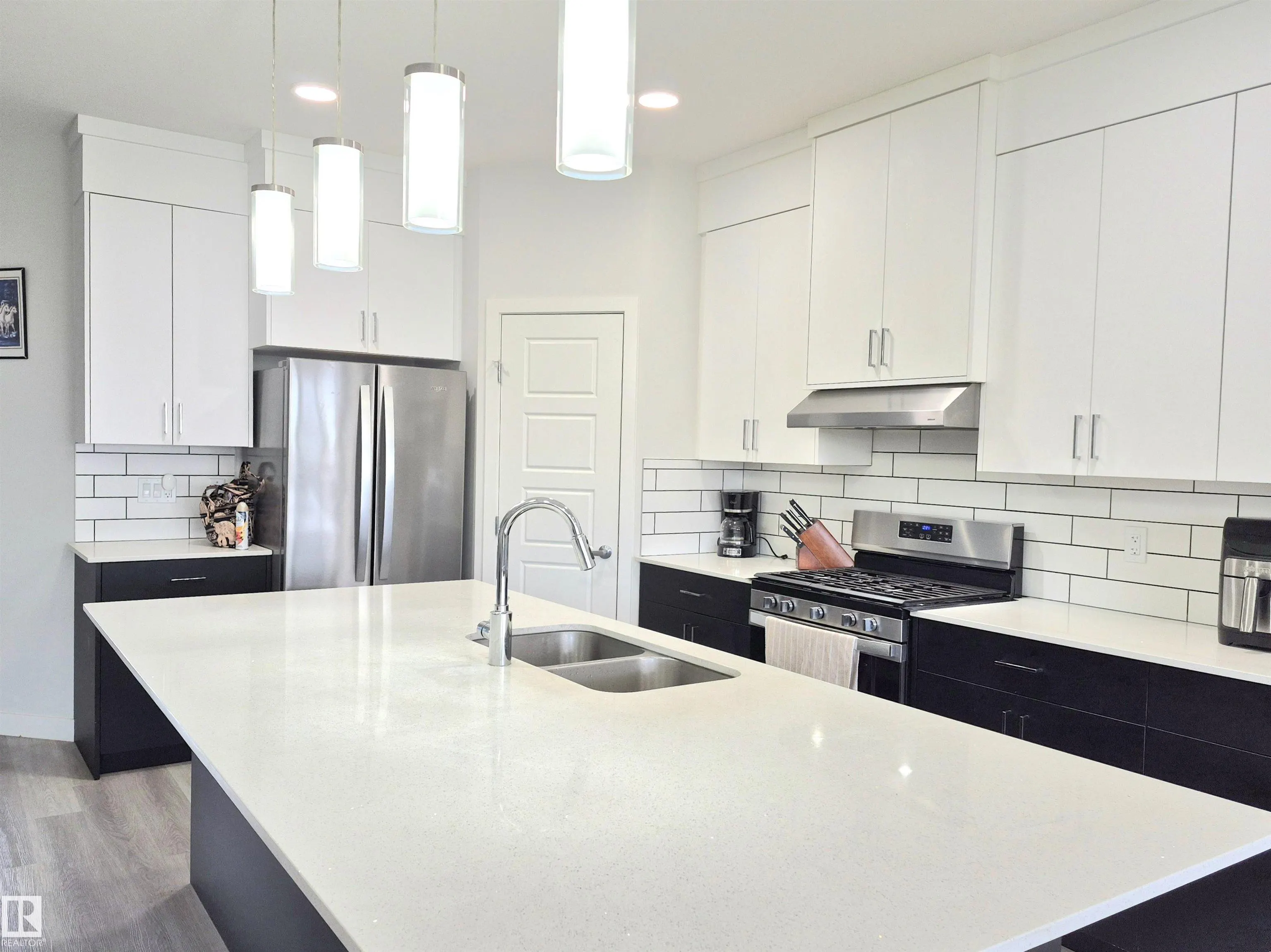 1727 PLUM Crescent