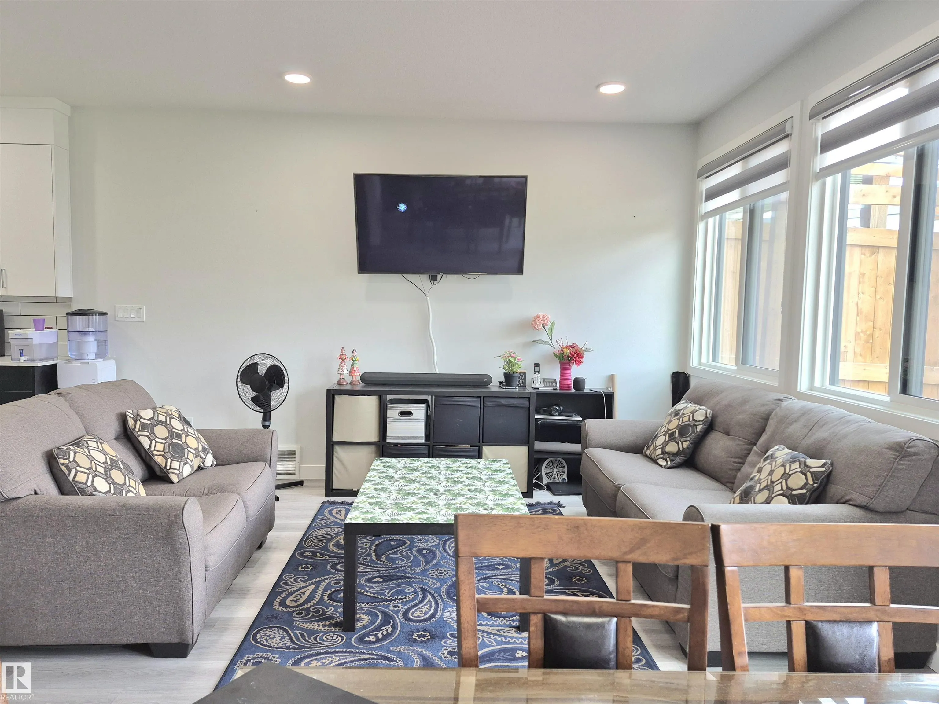 1727 PLUM Crescent