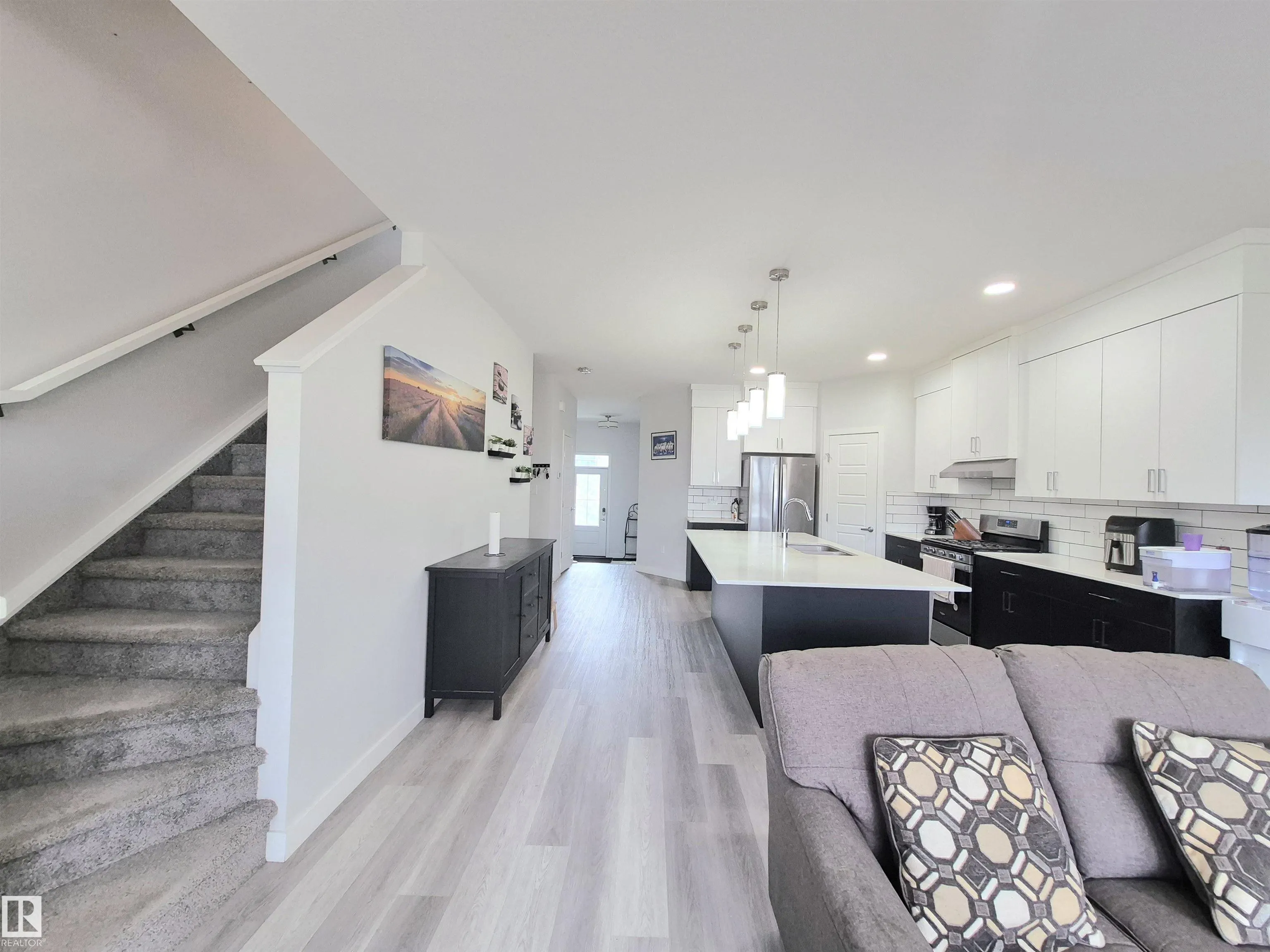 1727 PLUM Crescent