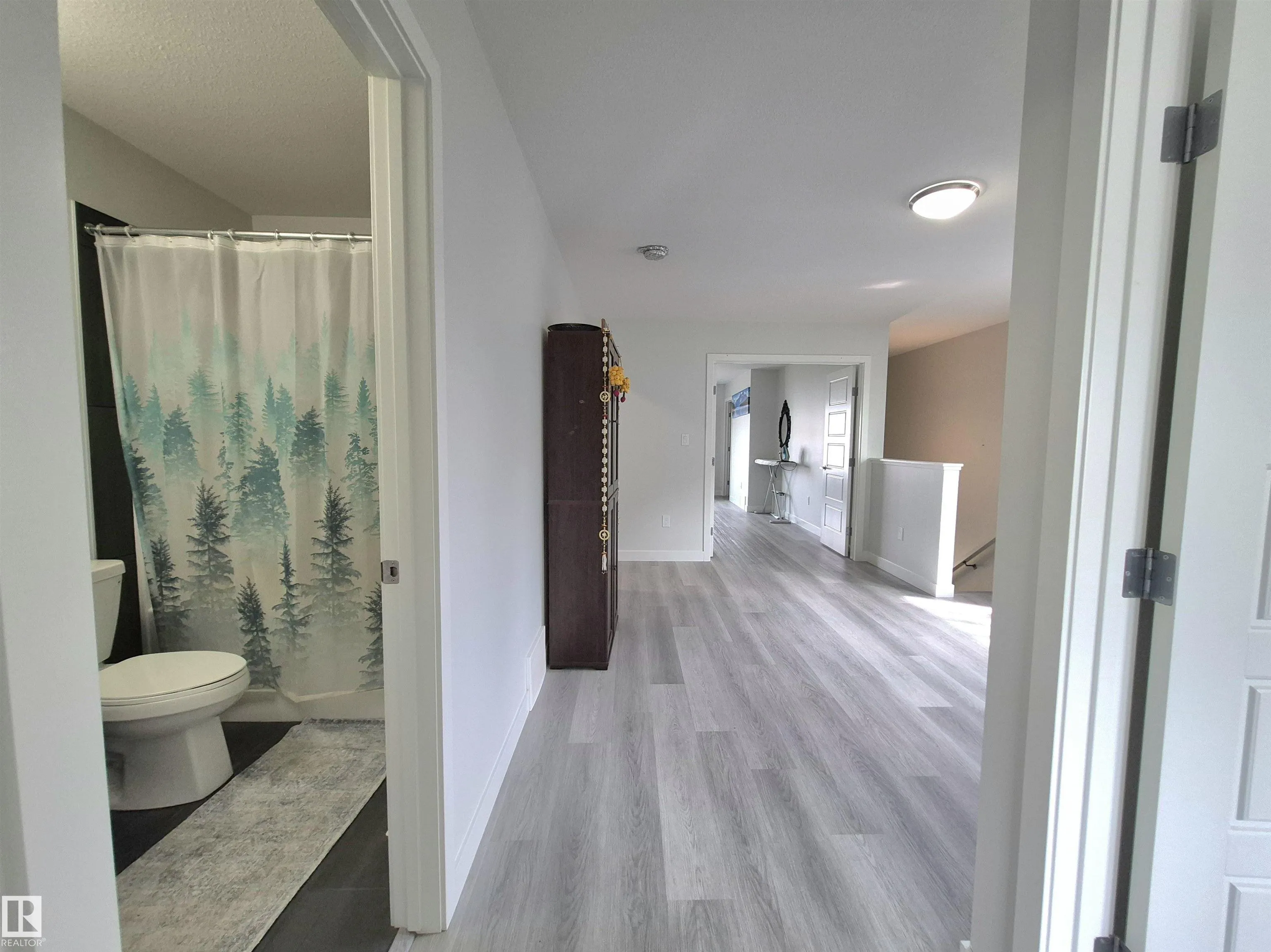 1727 PLUM Crescent