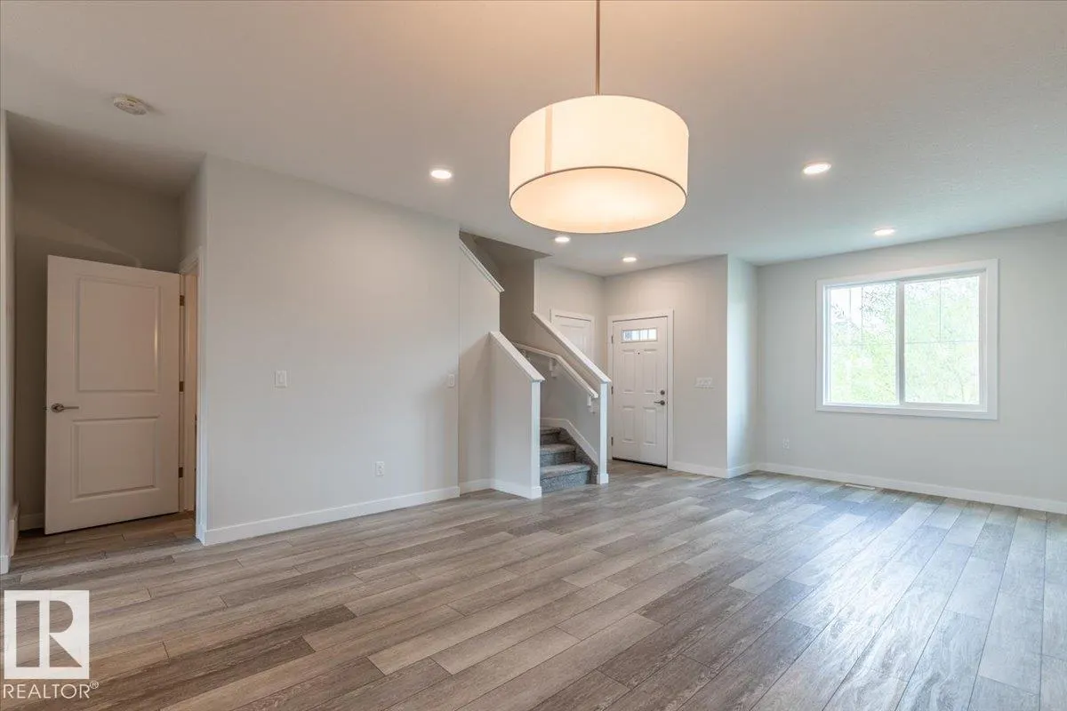 27 SIENNA Boulevard