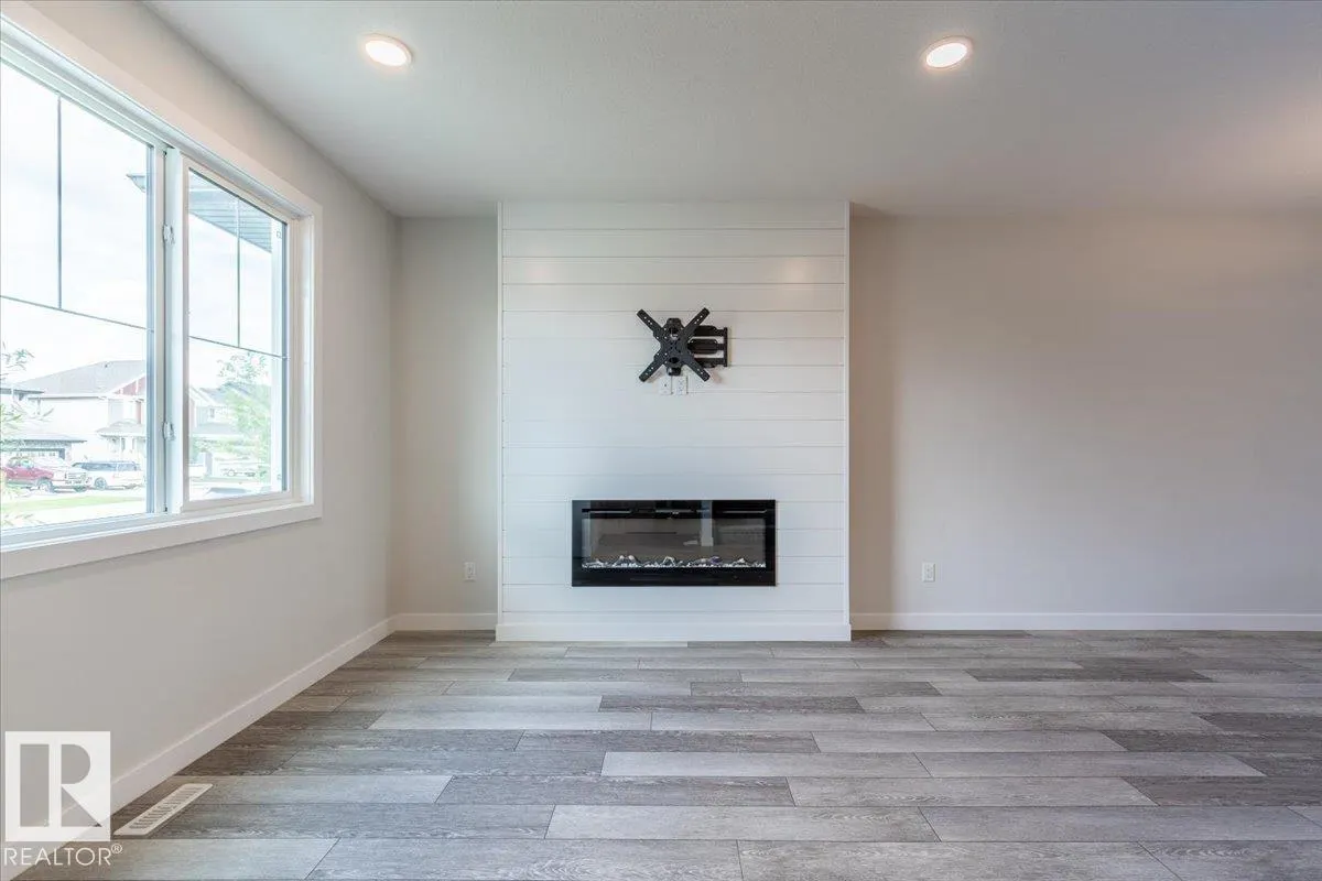 27 SIENNA Boulevard