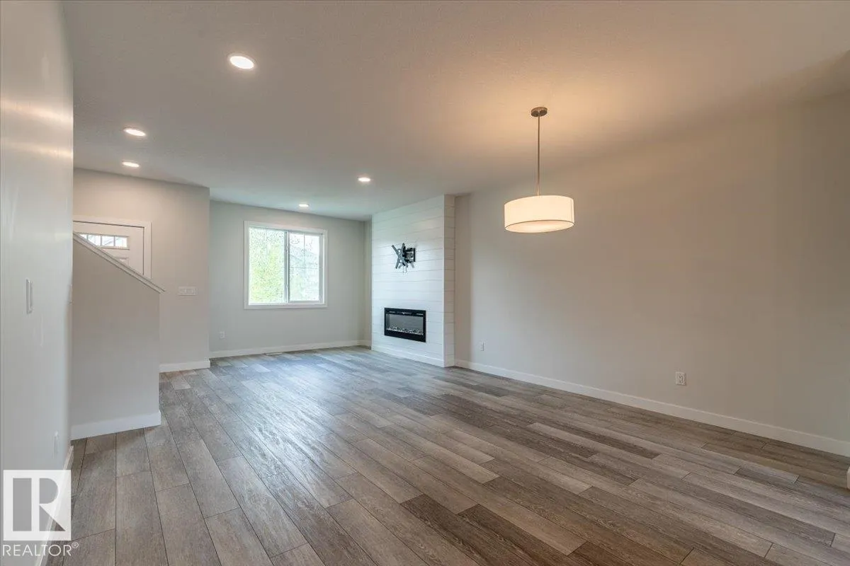 27 SIENNA Boulevard