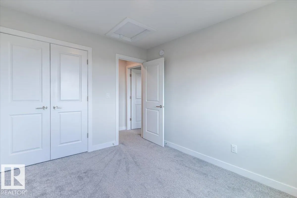 27 SIENNA Boulevard