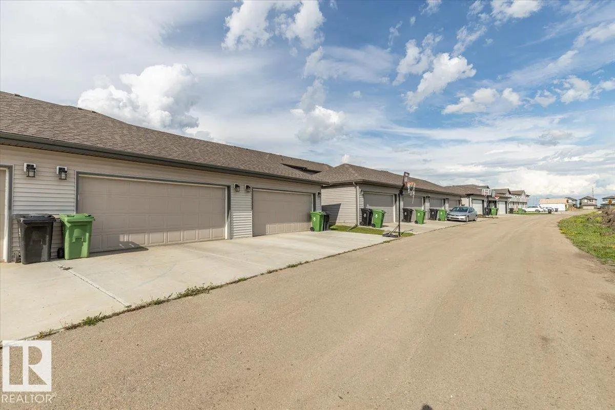 27 SIENNA Boulevard