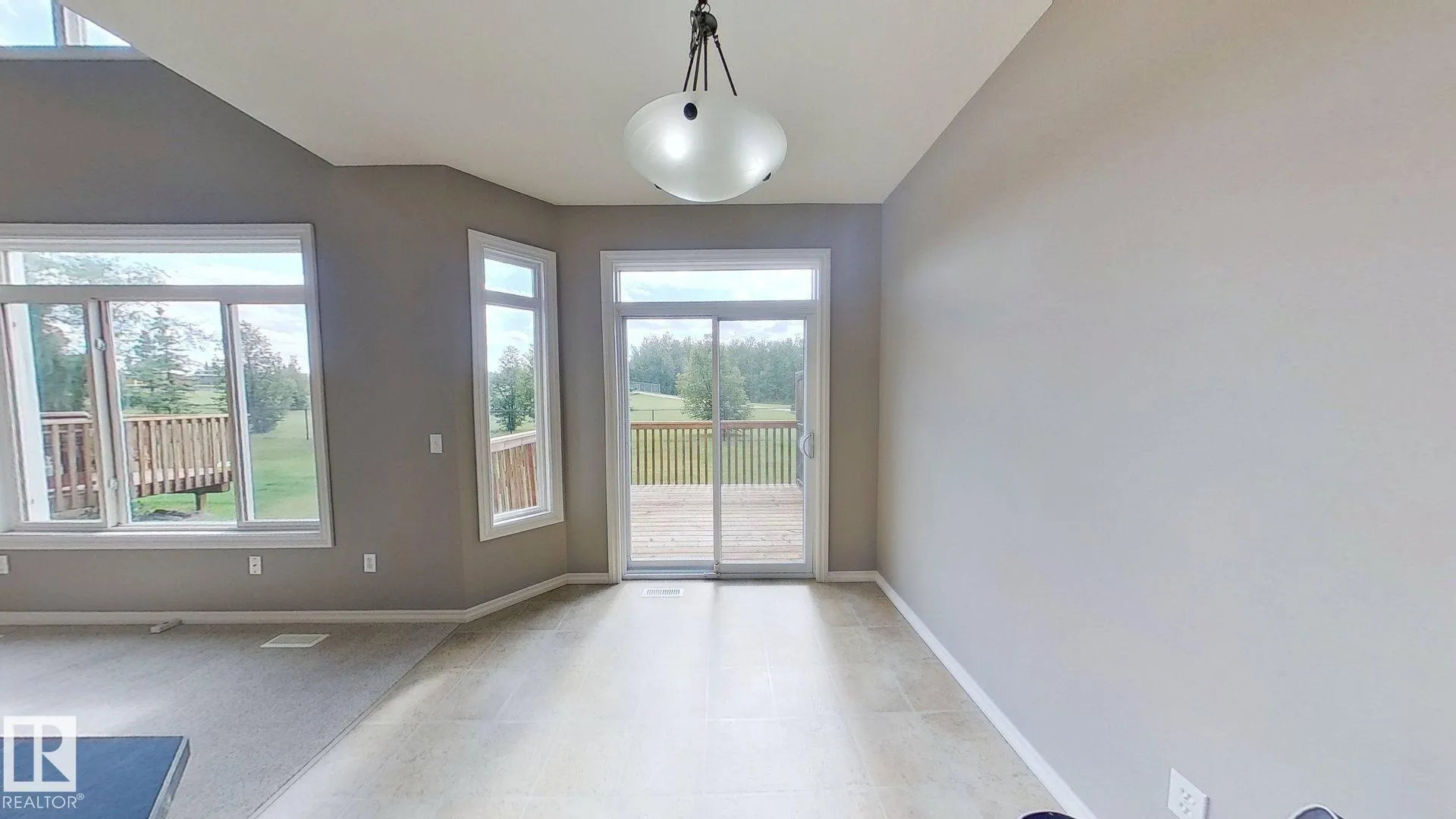 116 WESTERRA Boulevard