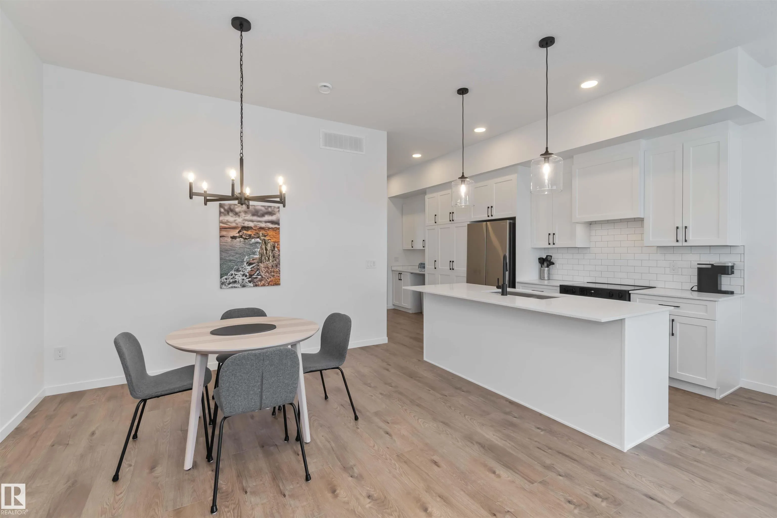 19 DEER MEADOW Crescent