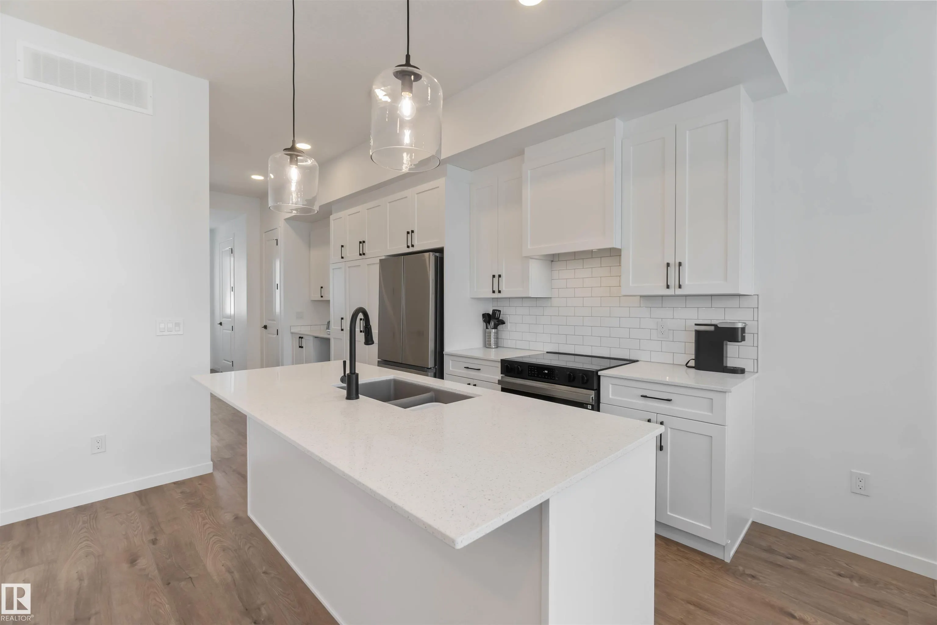 19 DEER MEADOW Crescent