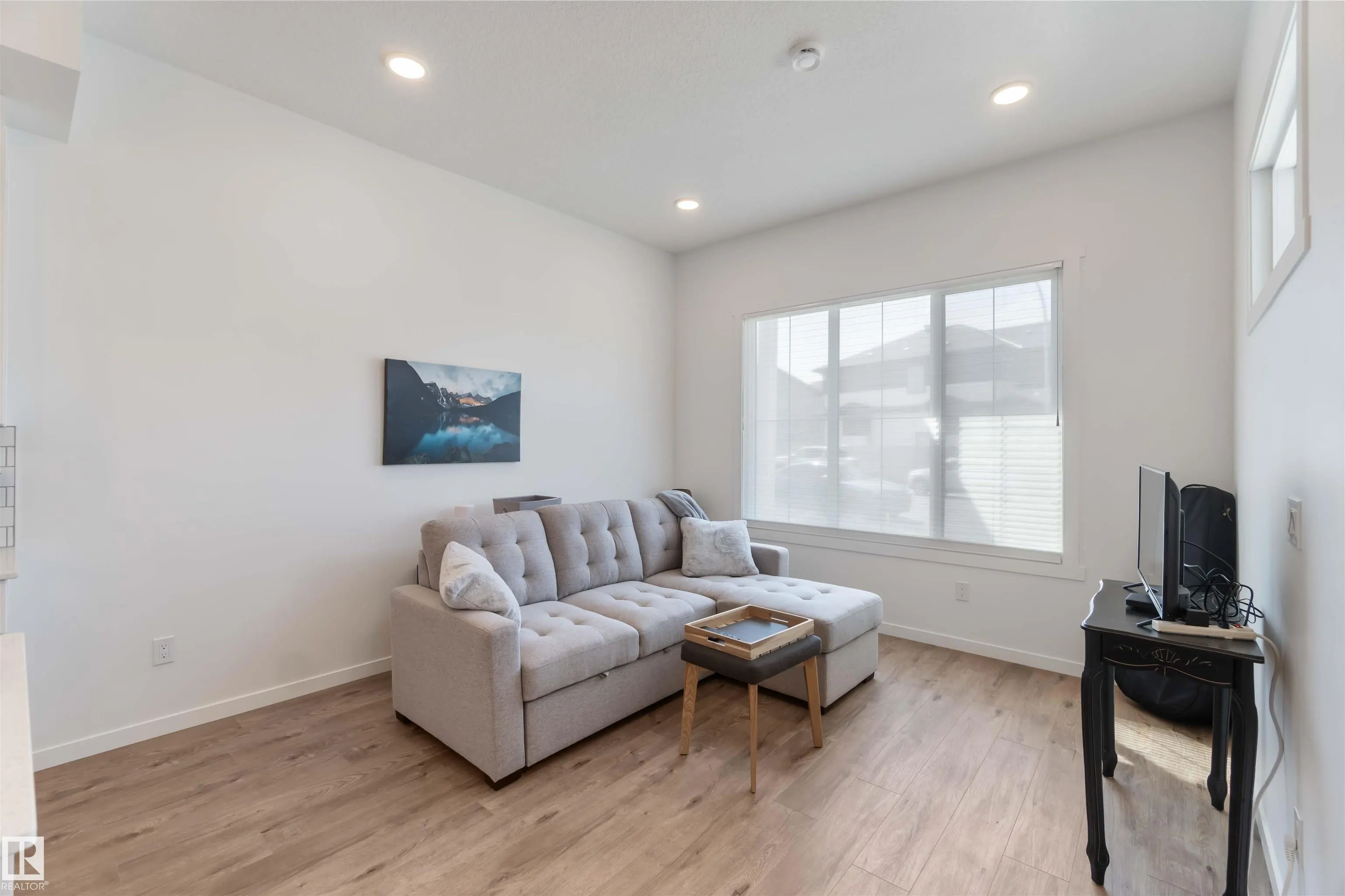 19 DEER MEADOW Crescent