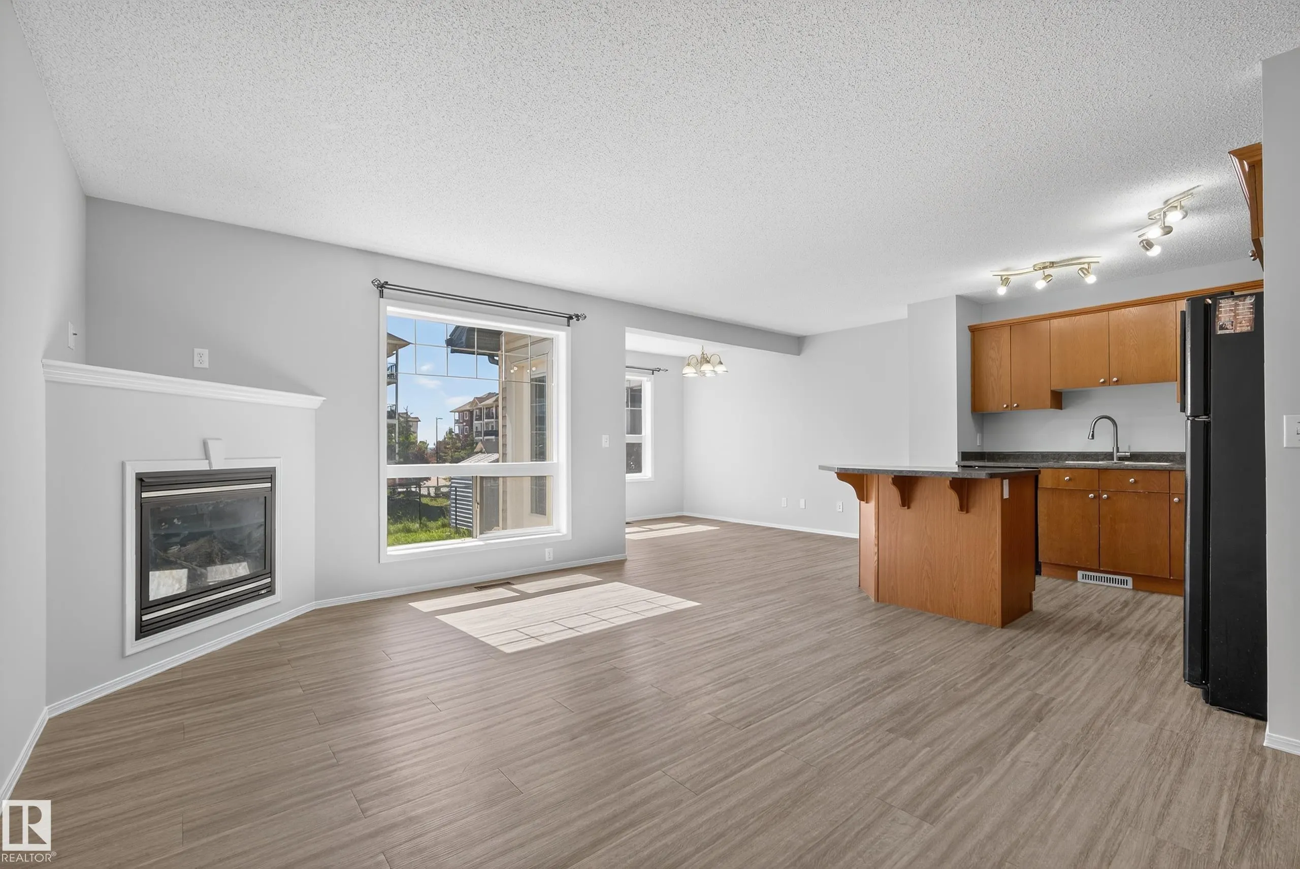 52 NEVIS Close