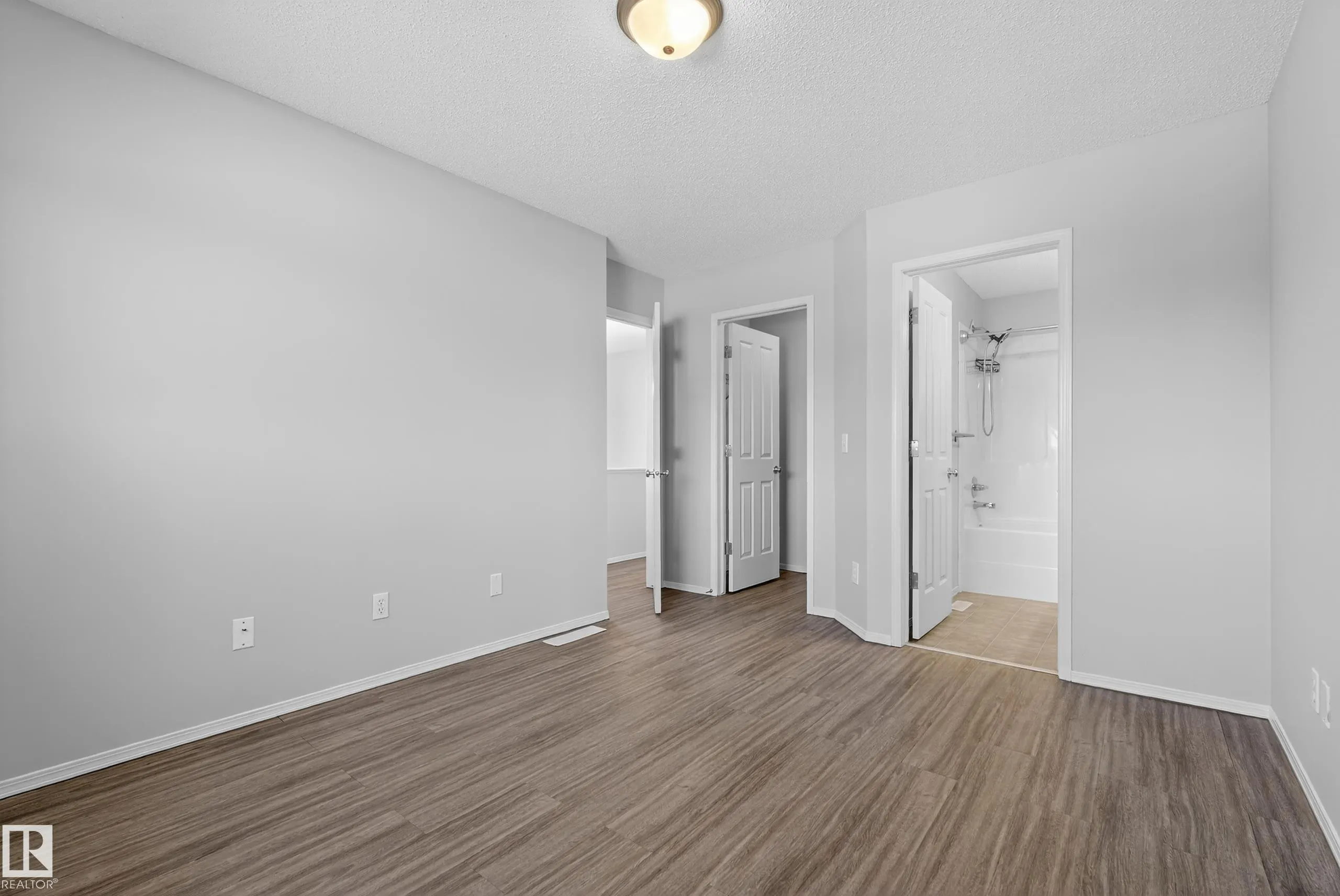 52 NEVIS Close