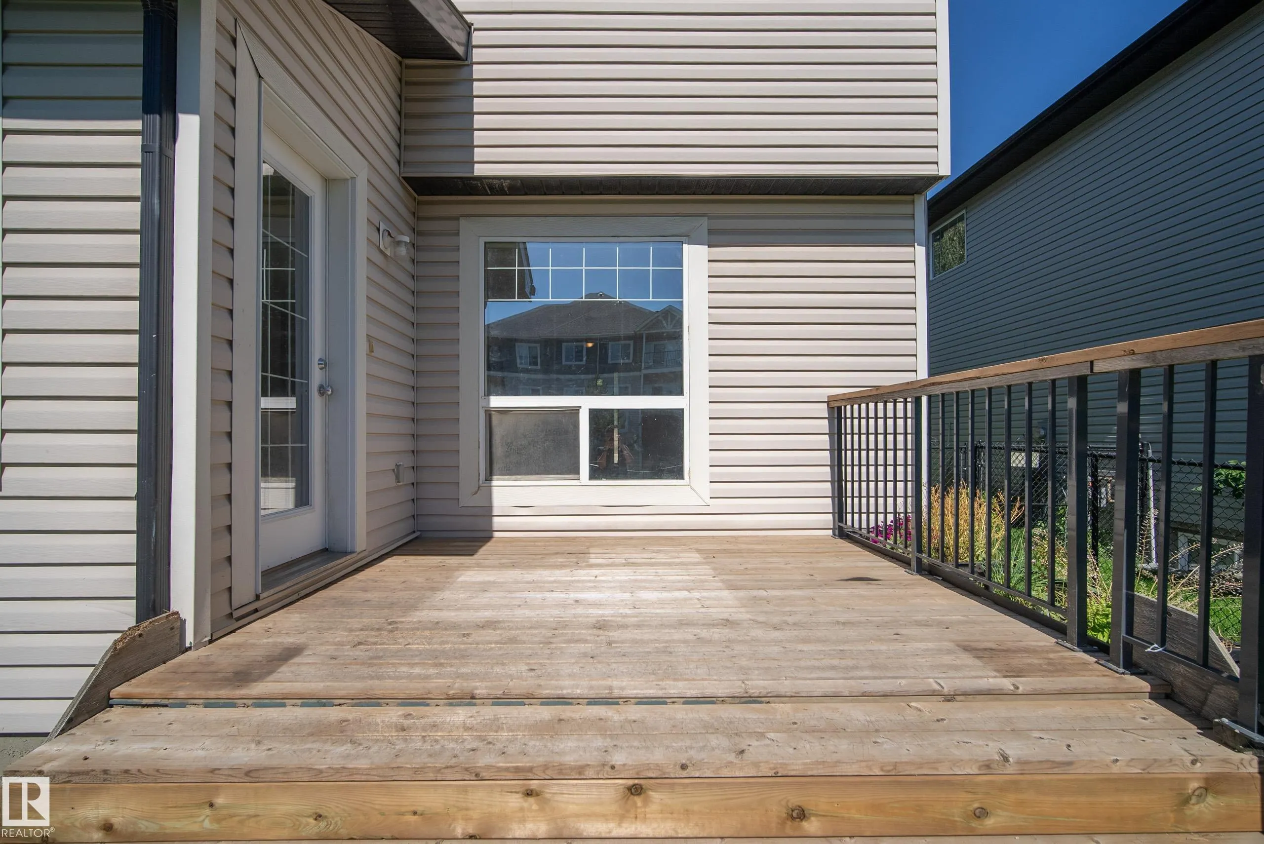 52 NEVIS Close
