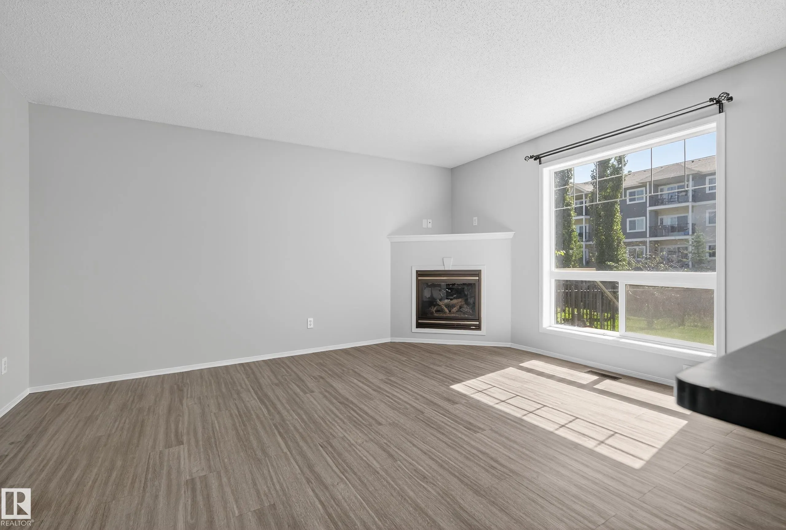 52 NEVIS Close