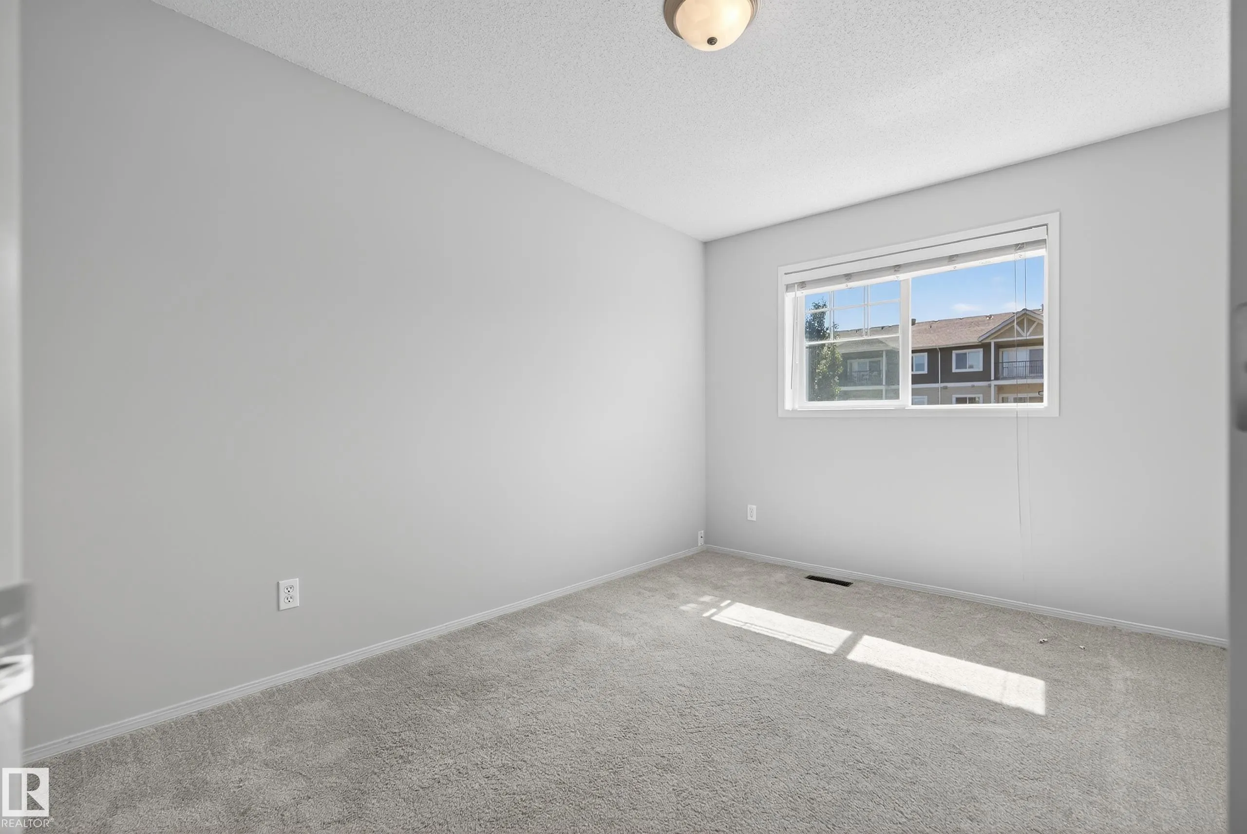 52 NEVIS Close