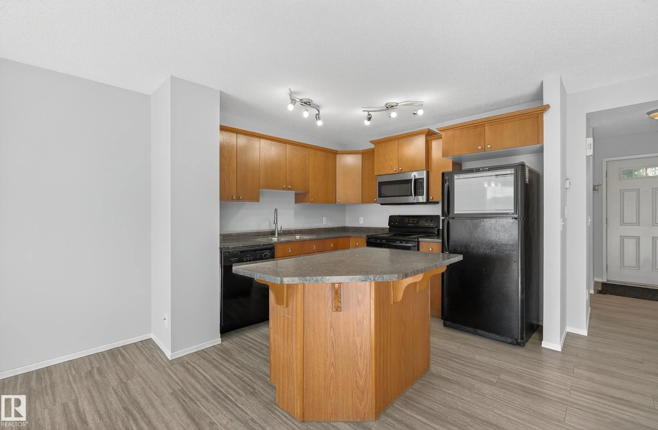 52 NEVIS Close