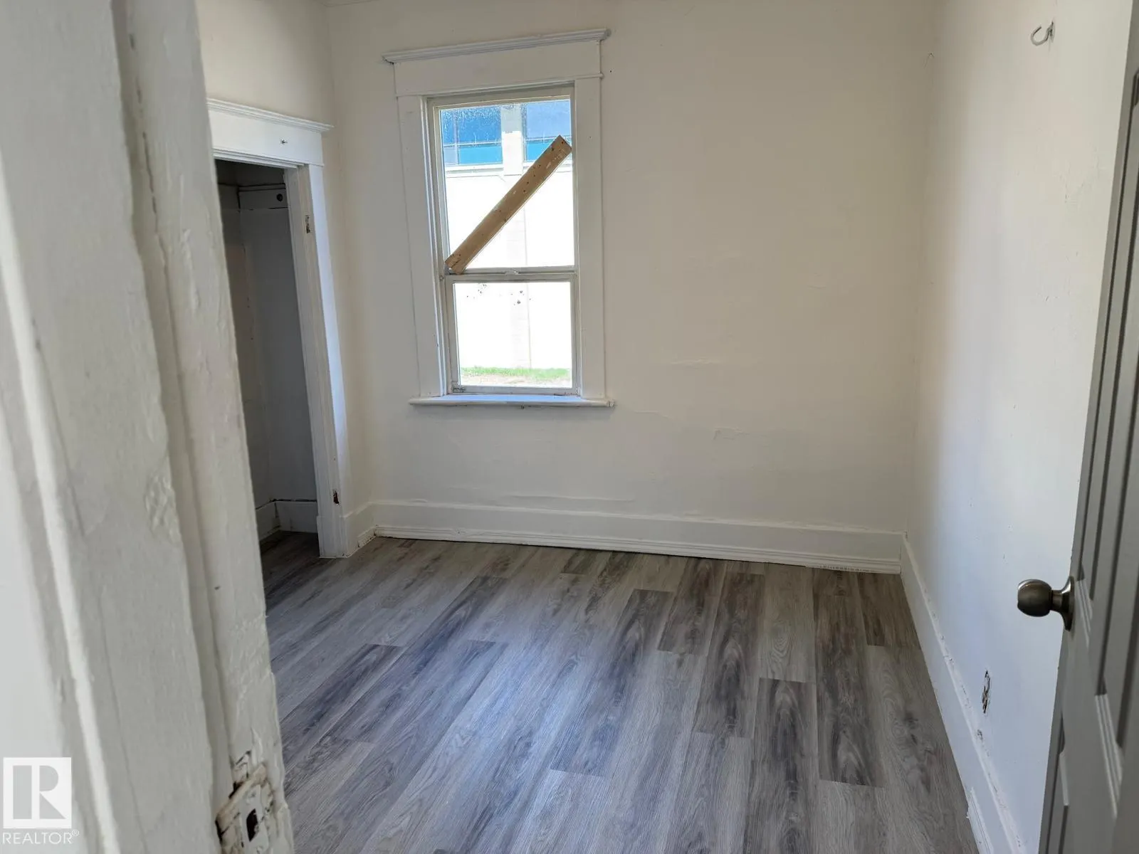 11734 87 ST