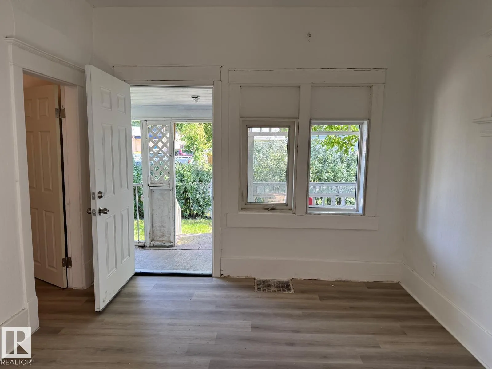11734 87 ST