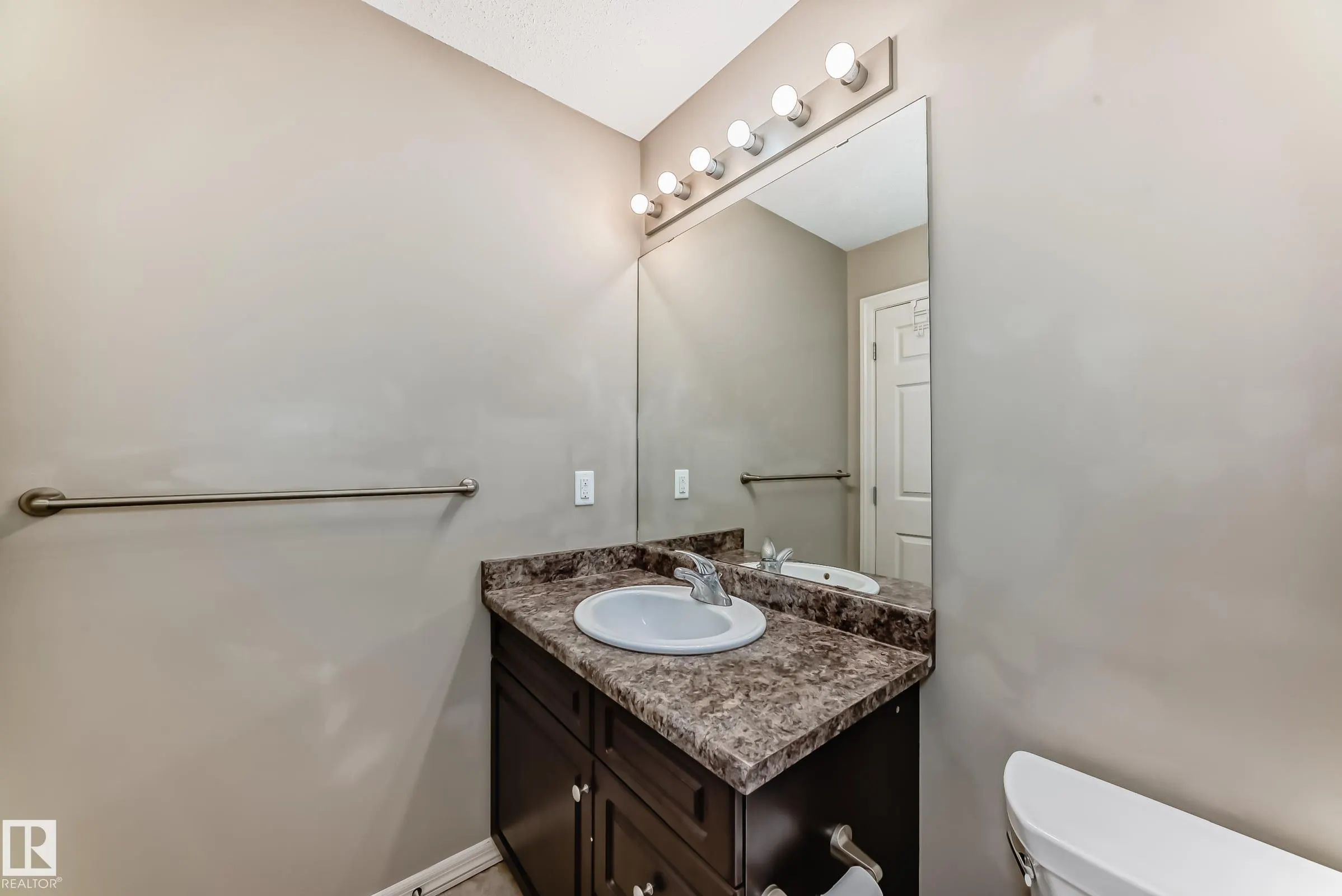 655 TAMARACK Road