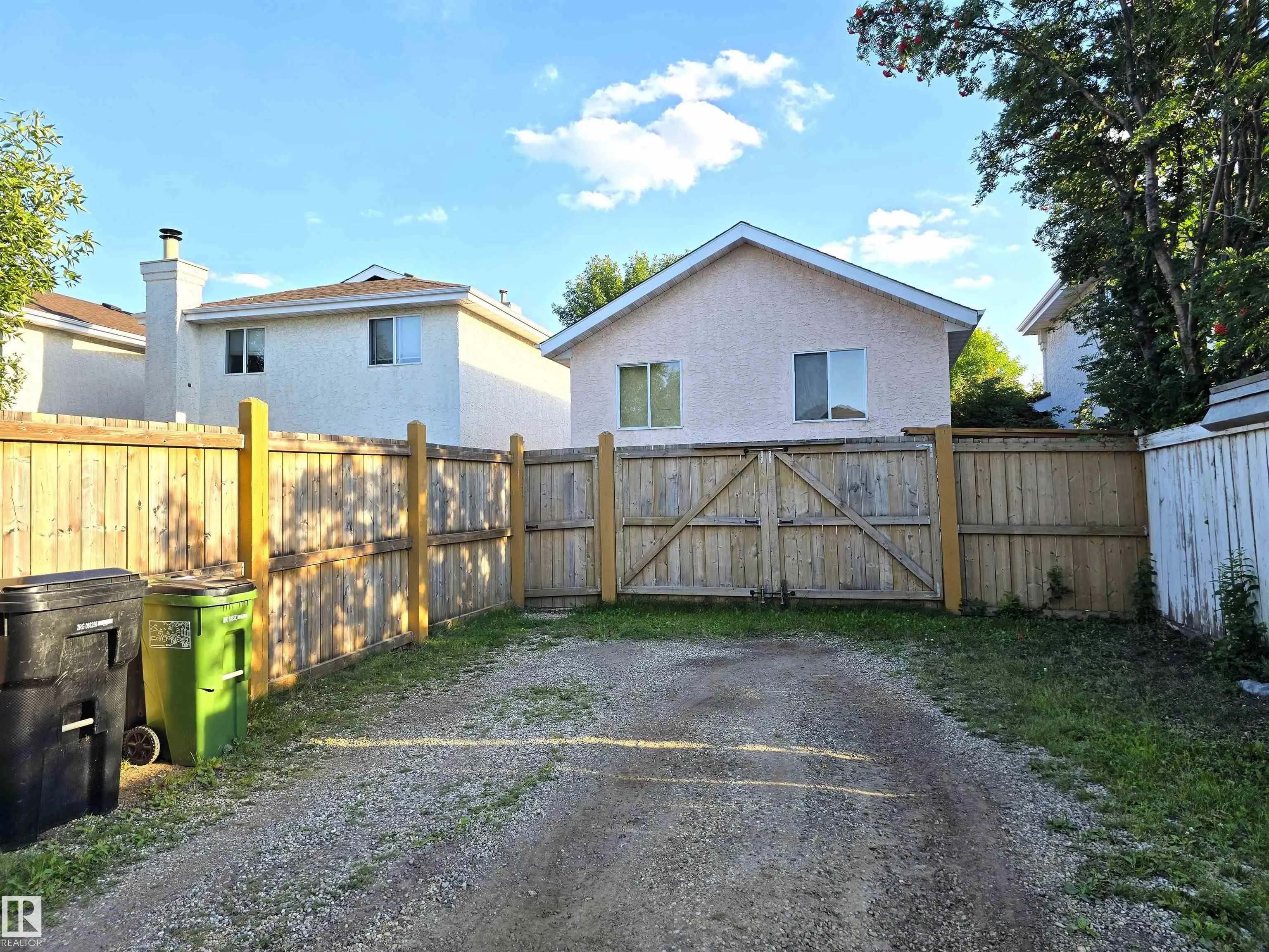 176 RIVER Point(e)