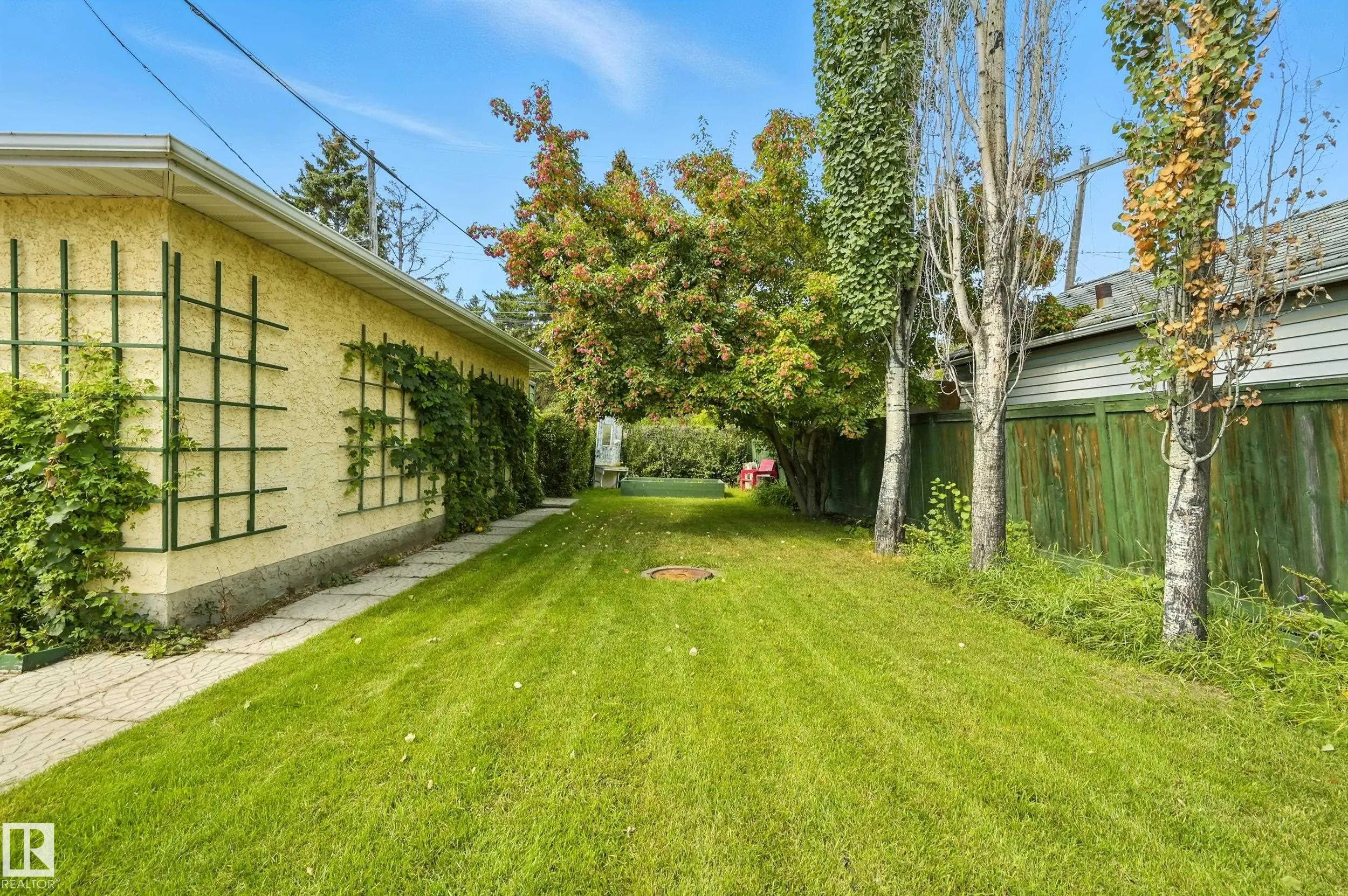 11316 113 Street