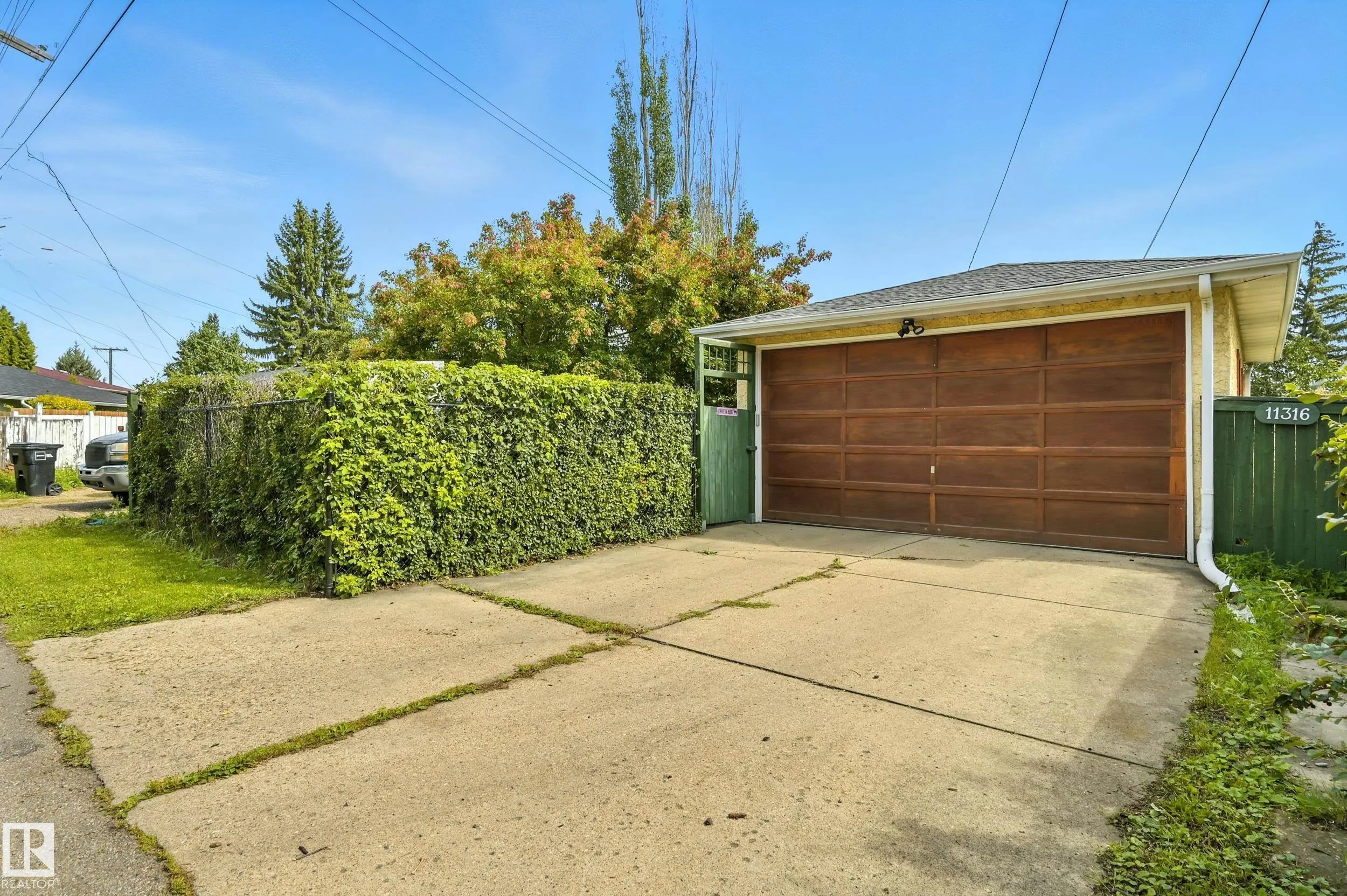 11316 113 Street