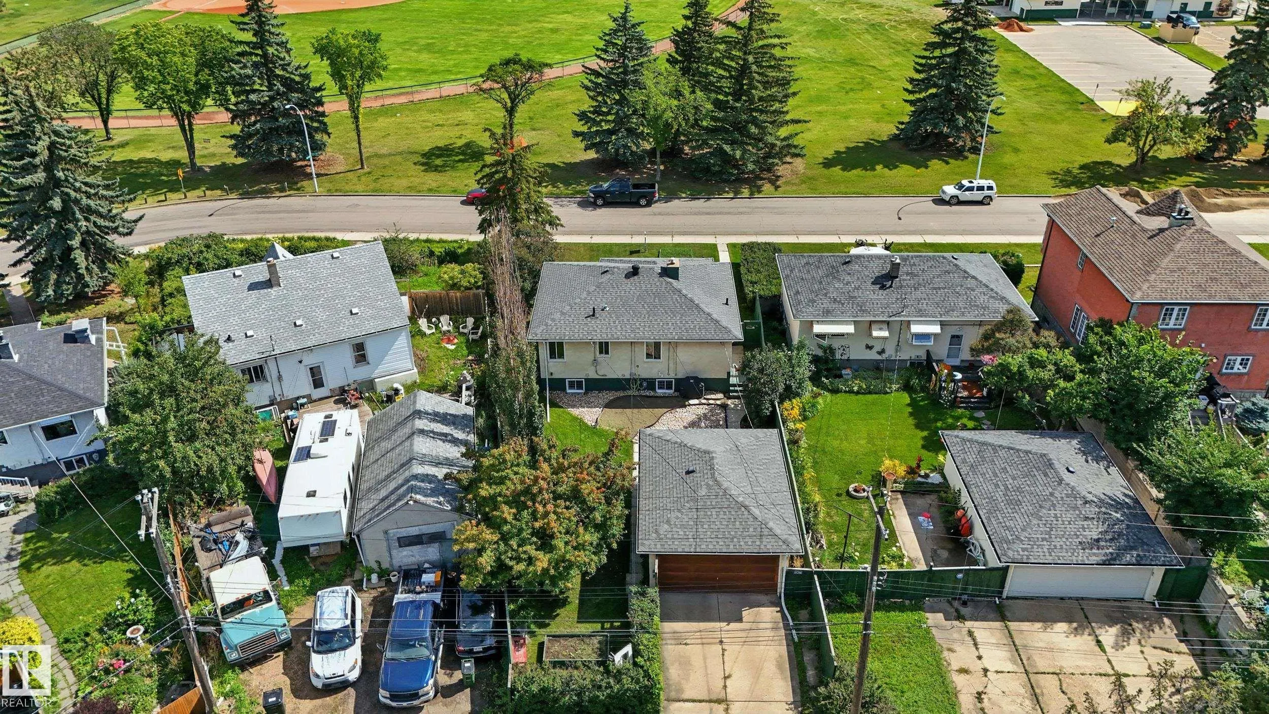 11316 113 Street