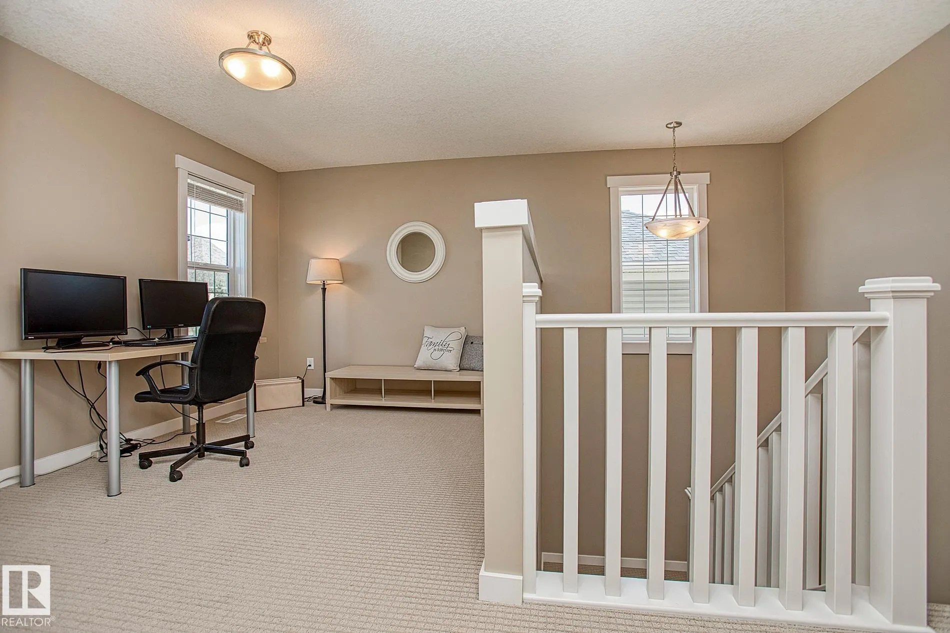 711 DECOTEAU Way